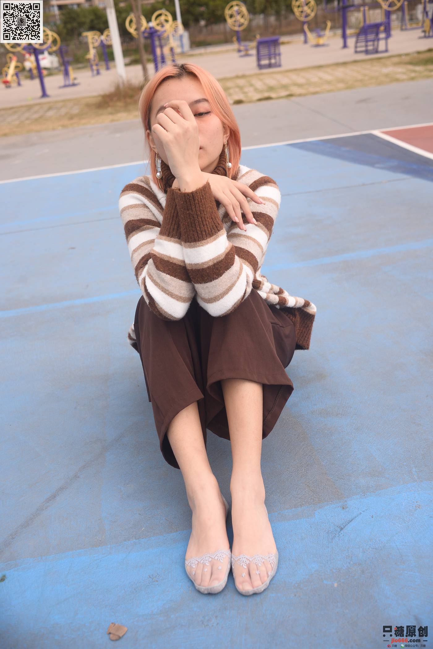 图片[60]-[只糖棉袜]NO.215 彤彤 初见你时难掩的悸动[182P] – 速更版-美库