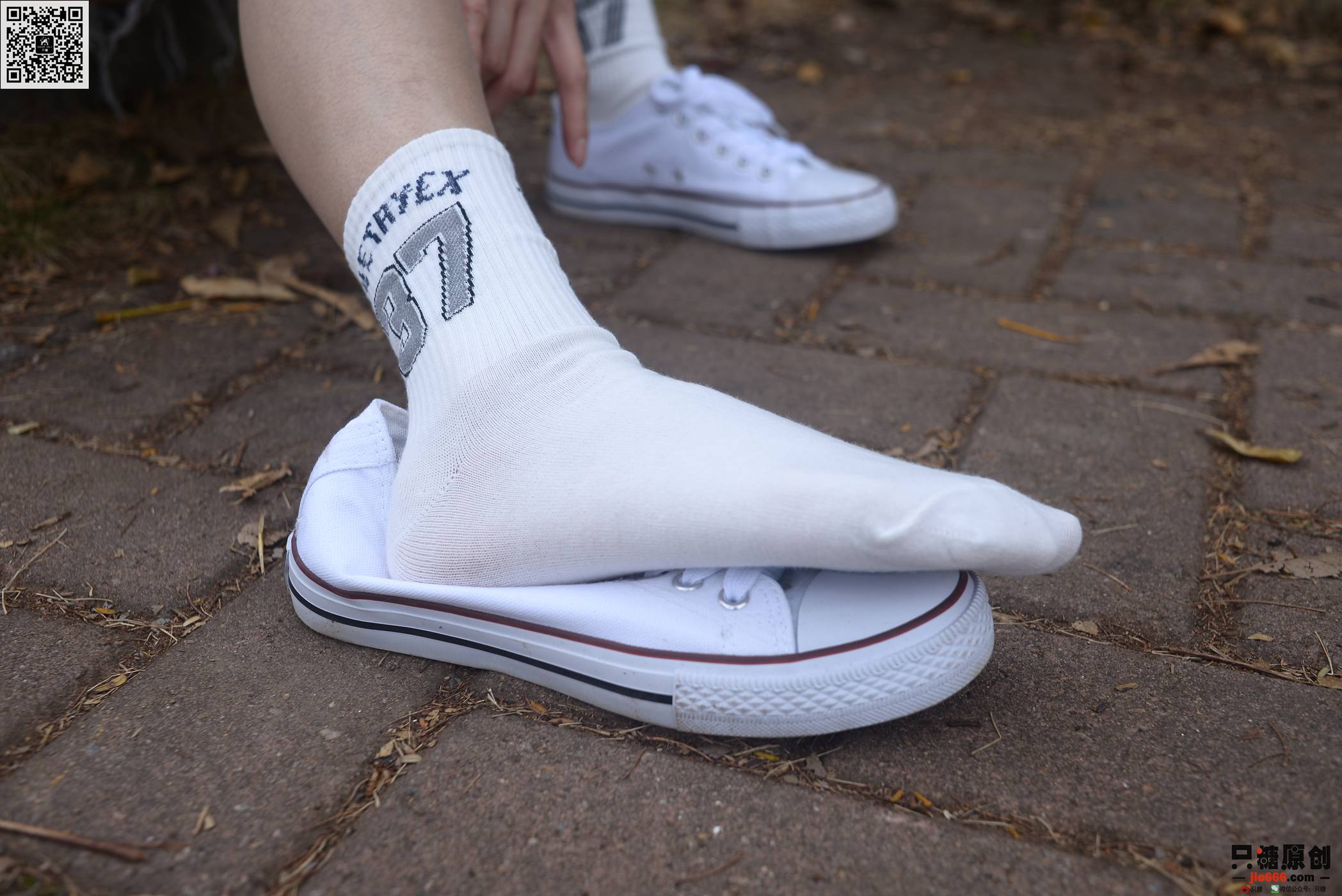 图片[35]-[只糖棉袜]NO.216 文文 人潮里不知所措[163P] – 速更版-美库