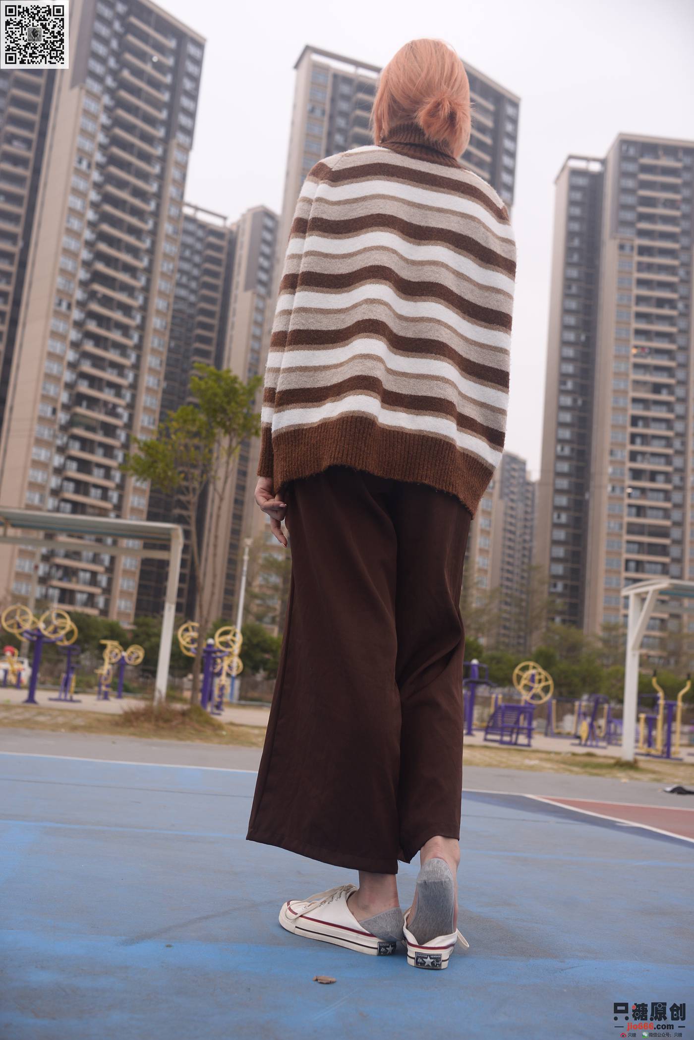 图片[83]-[只糖棉袜]NO.215 彤彤 初见你时难掩的悸动[182P] – 速更版-美库