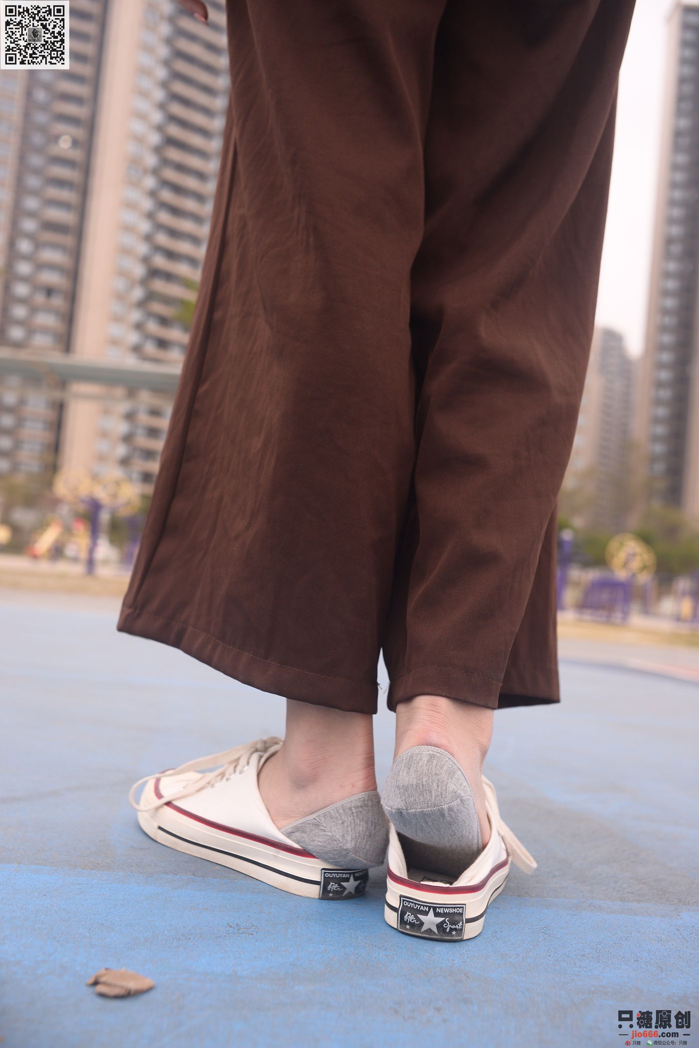 图片[84]-[只糖棉袜]NO.215 彤彤 初见你时难掩的悸动[182P] – 速更版-美库