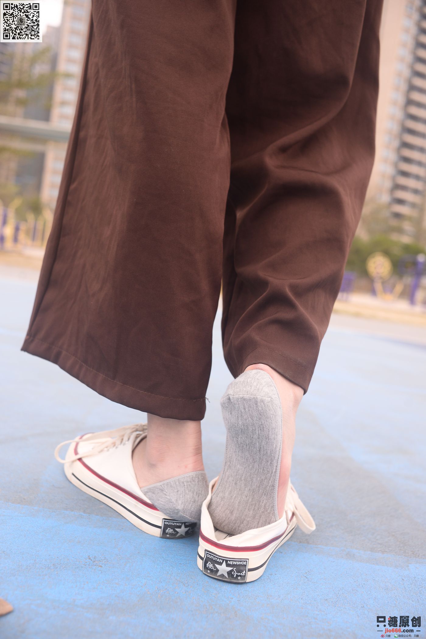 图片[85]-[只糖棉袜]NO.215 彤彤 初见你时难掩的悸动[182P] – 速更版-美库