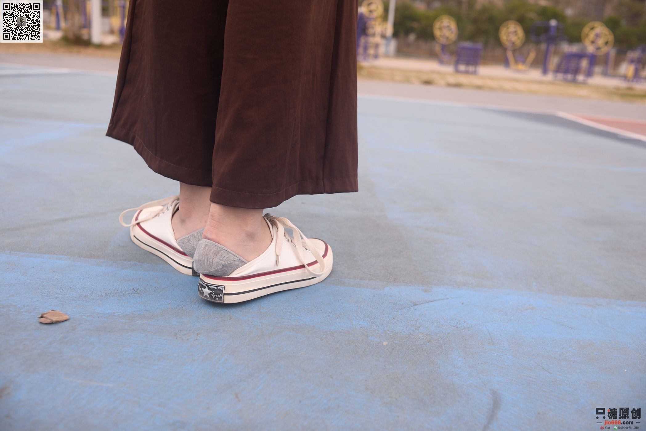 图片[86]-[只糖棉袜]NO.215 彤彤 初见你时难掩的悸动[182P] – 速更版-美库