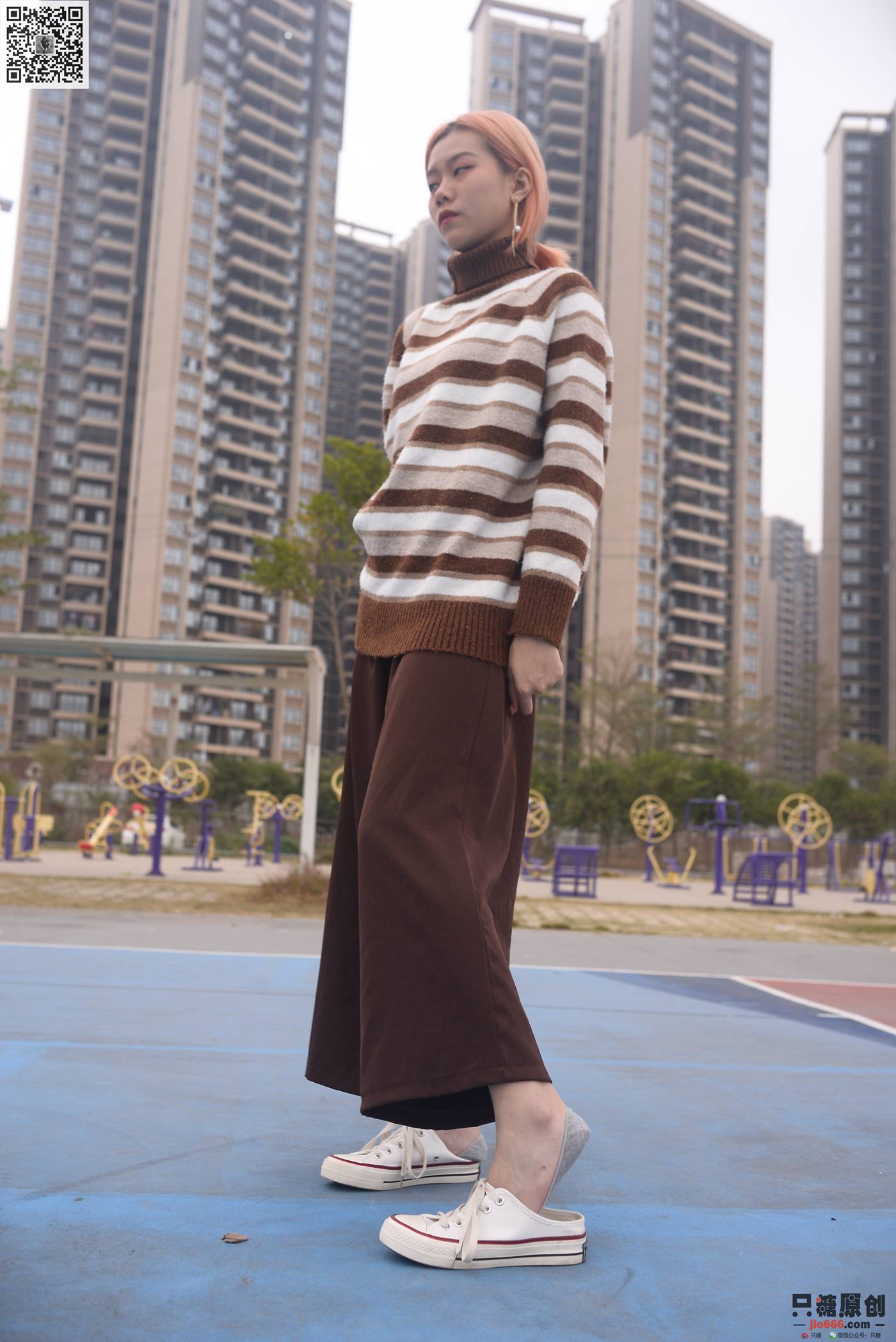 图片[88]-[只糖棉袜]NO.215 彤彤 初见你时难掩的悸动[182P] – 速更版-美库