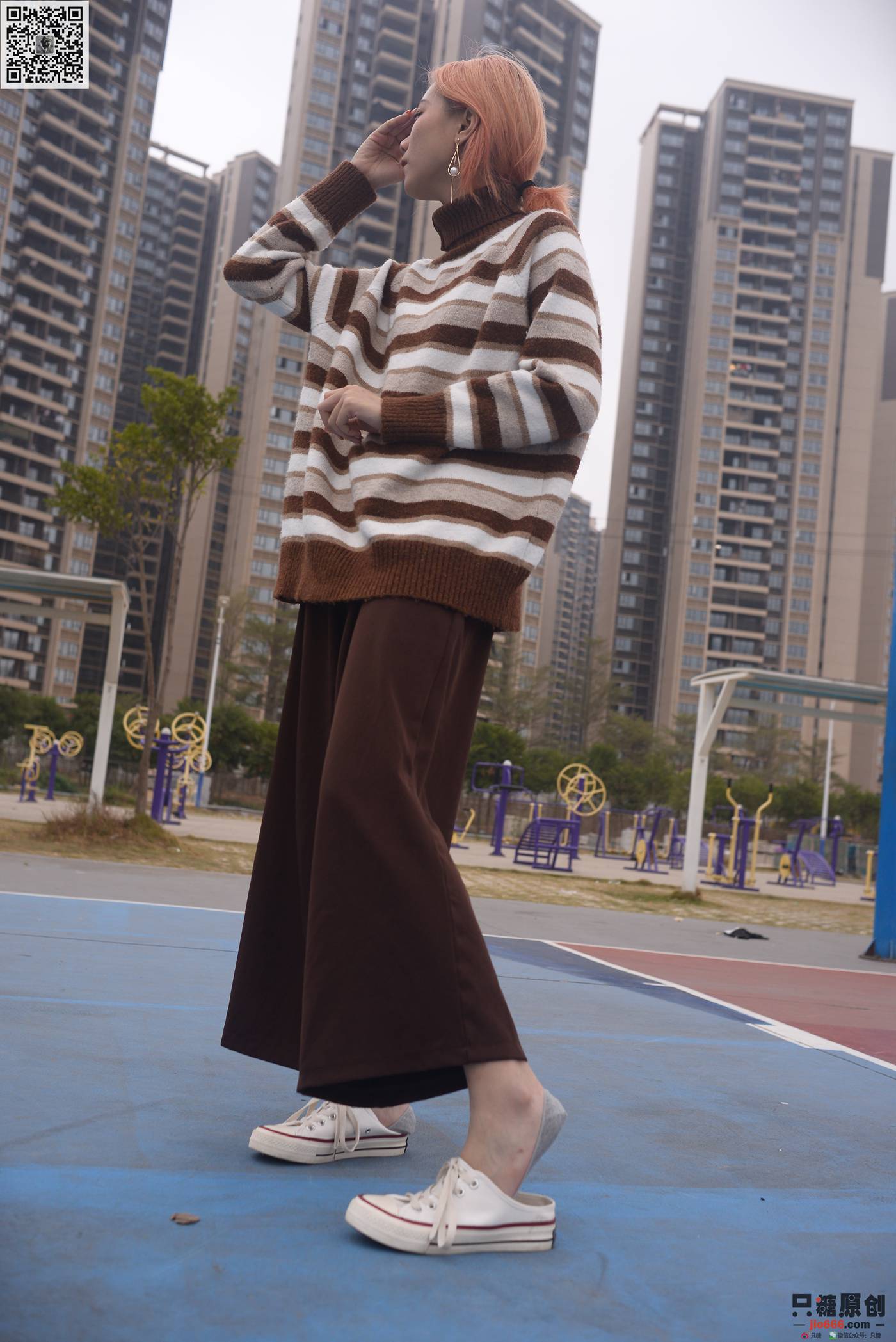 图片[90]-[只糖棉袜]NO.215 彤彤 初见你时难掩的悸动[182P] – 速更版-美库