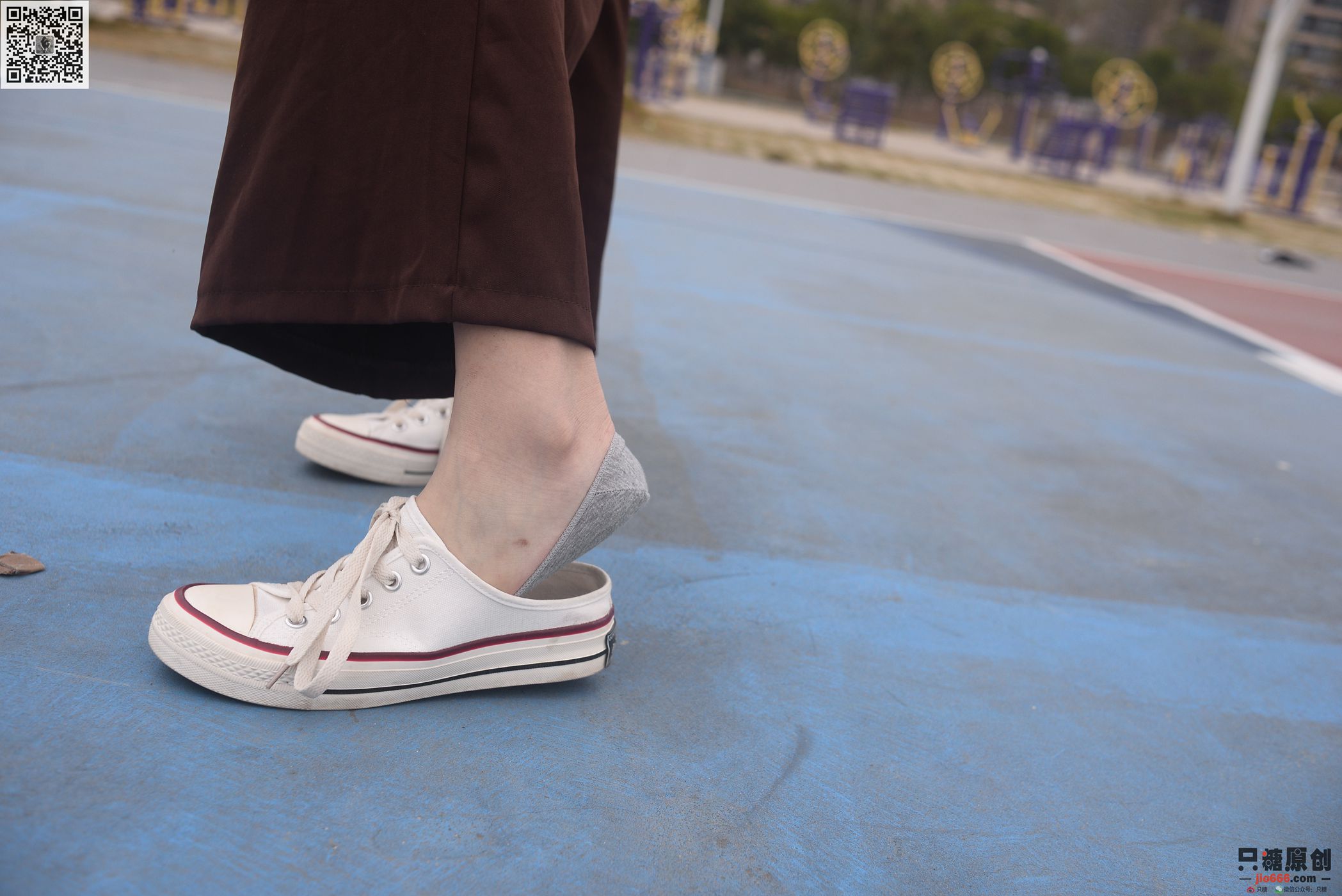 图片[92]-[只糖棉袜]NO.215 彤彤 初见你时难掩的悸动[182P] – 速更版-美库