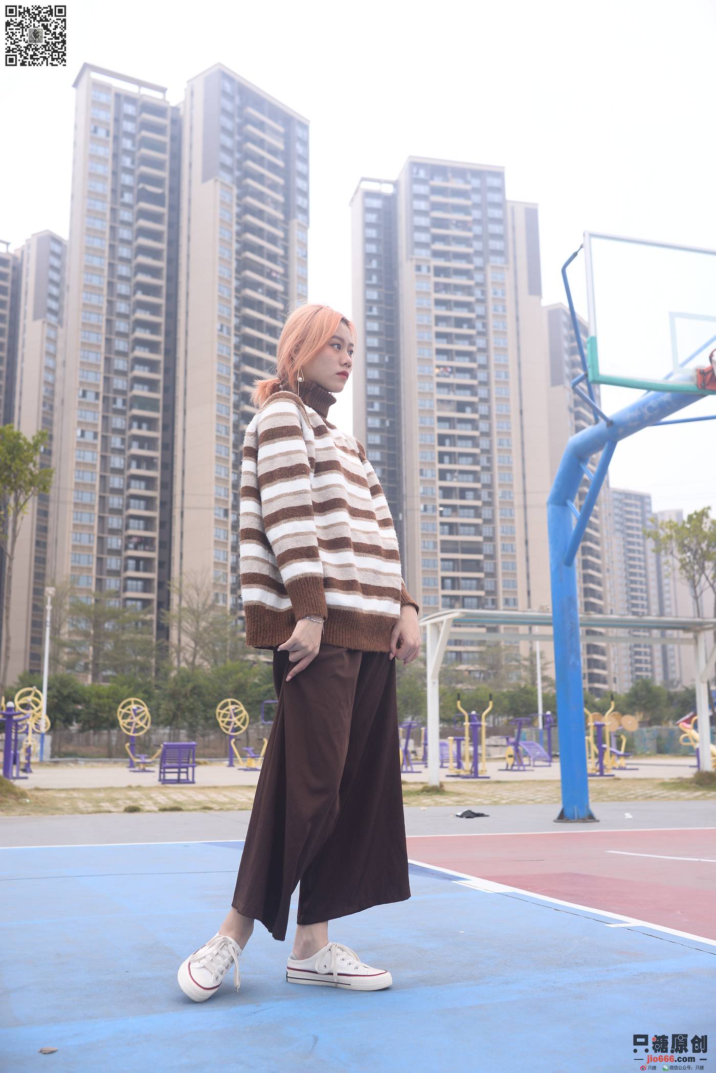 图片[98]-[只糖棉袜]NO.215 彤彤 初见你时难掩的悸动[182P] – 速更版-美库