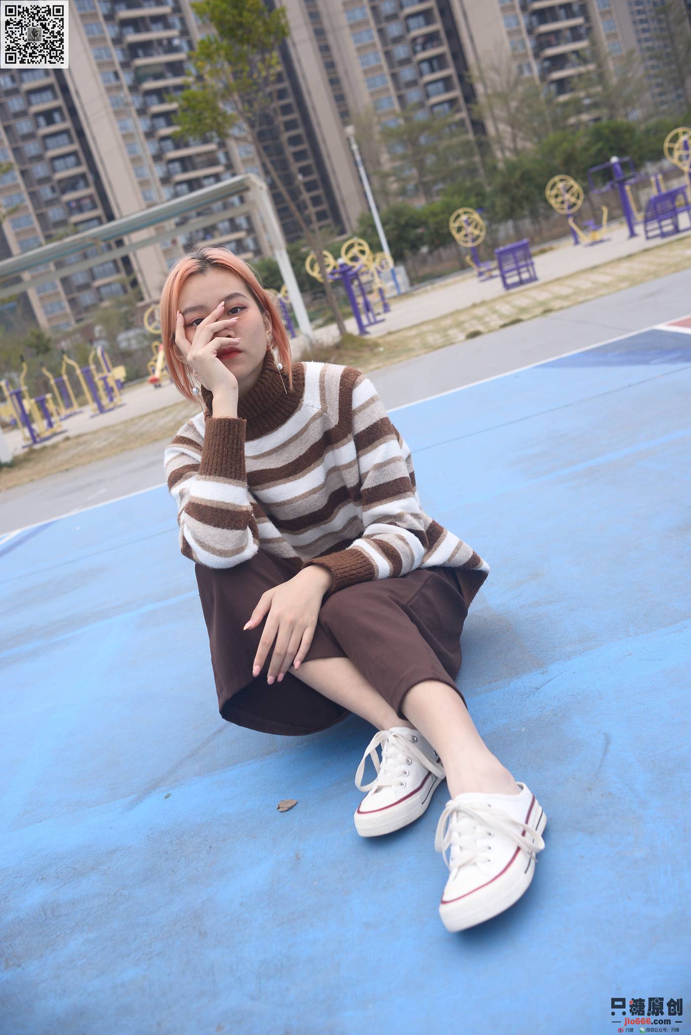 图片[103]-[只糖棉袜]NO.215 彤彤 初见你时难掩的悸动[182P] – 速更版-美库