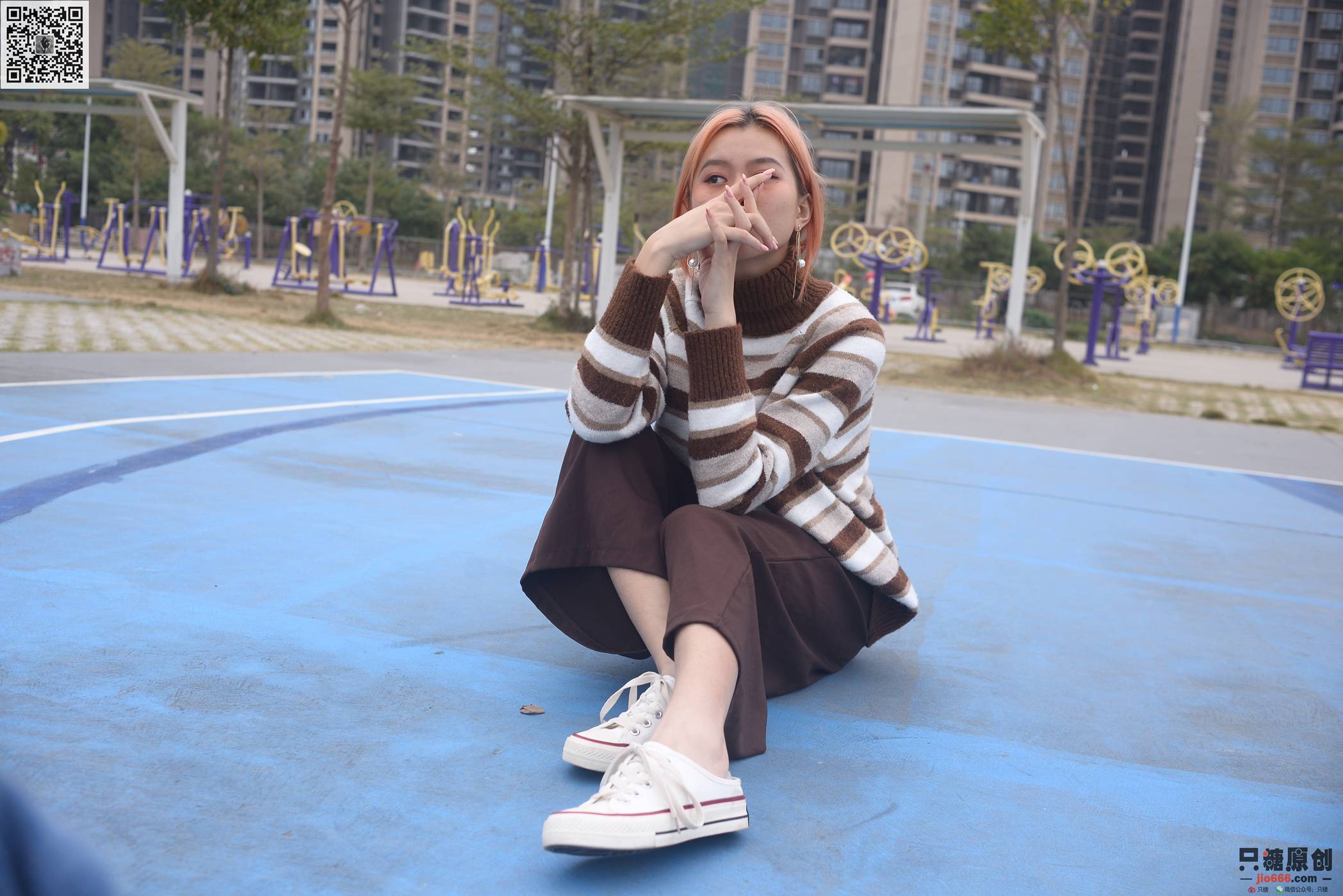 图片[105]-[只糖棉袜]NO.215 彤彤 初见你时难掩的悸动[182P] – 速更版-美库