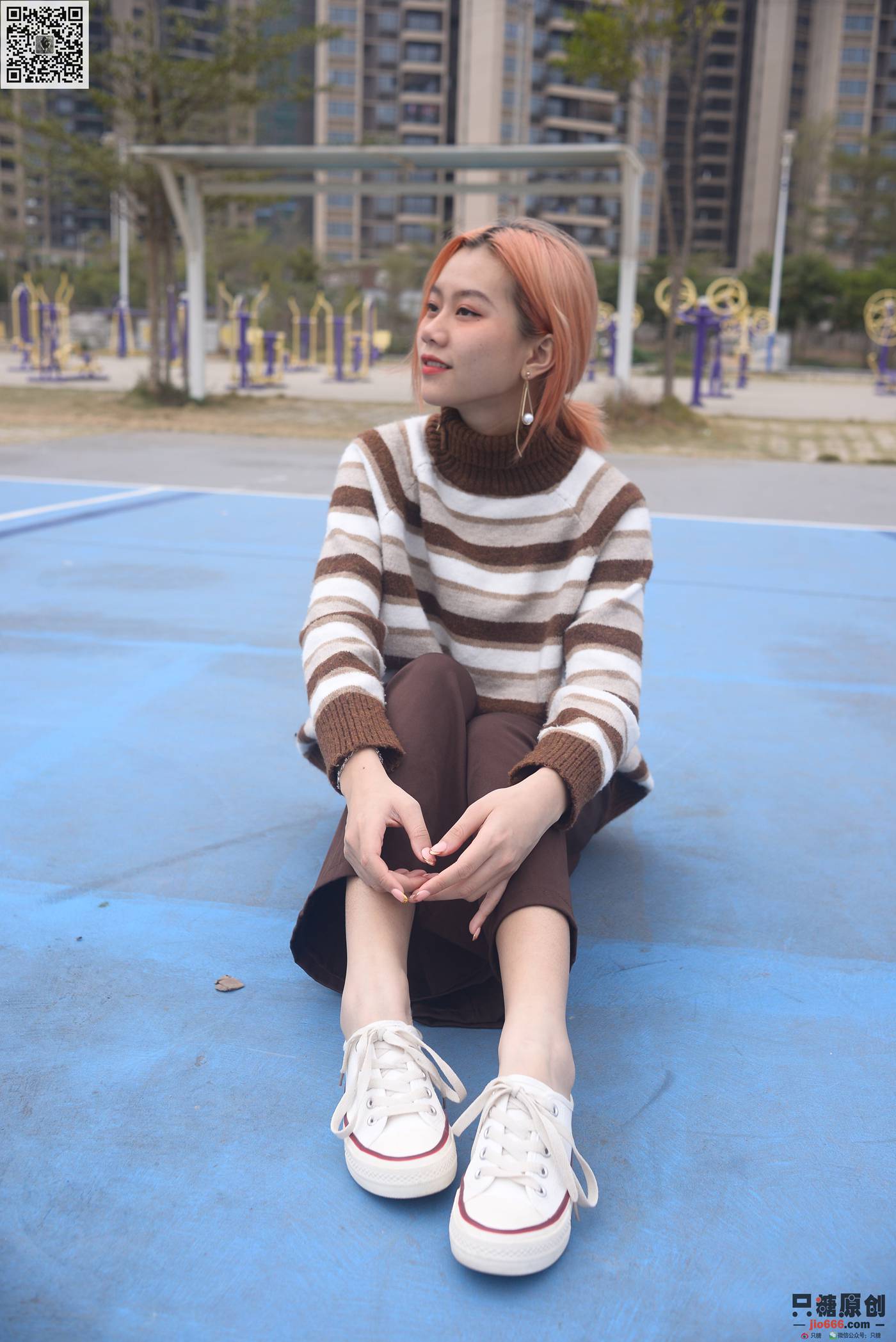 图片[122]-[只糖棉袜]NO.215 彤彤 初见你时难掩的悸动[182P] – 速更版-美库