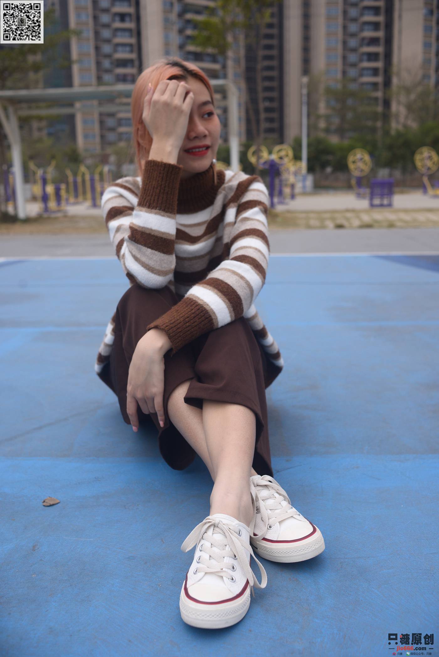 图片[133]-[只糖棉袜]NO.215 彤彤 初见你时难掩的悸动[182P] – 速更版-美库