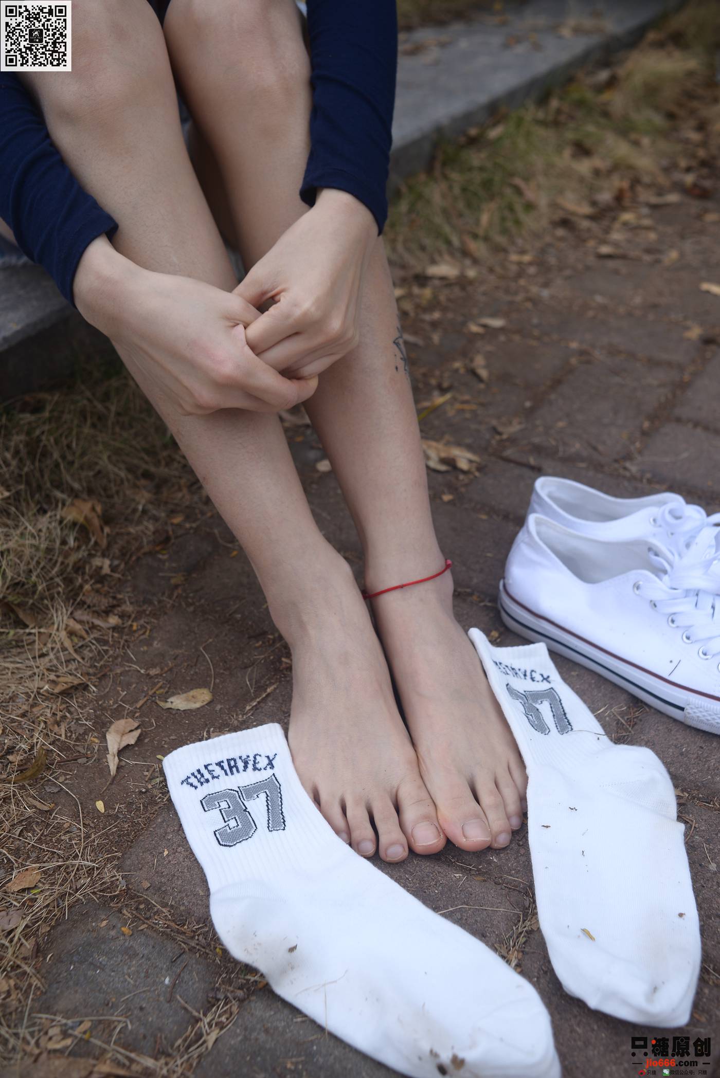 图片[107]-[只糖棉袜]NO.216 文文 人潮里不知所措[163P] – 速更版-美库