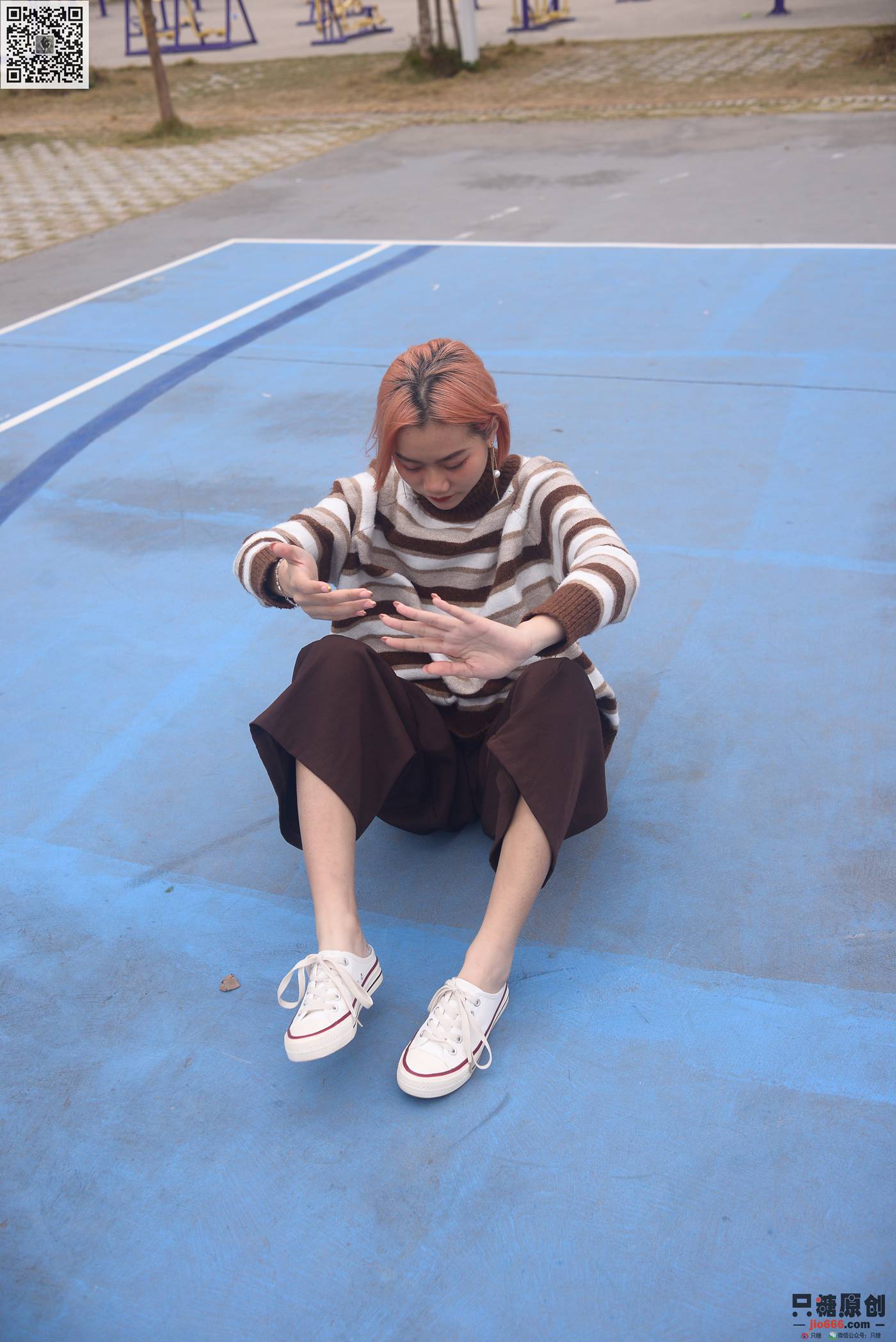 图片[147]-[只糖棉袜]NO.215 彤彤 初见你时难掩的悸动[182P] – 速更版-美库