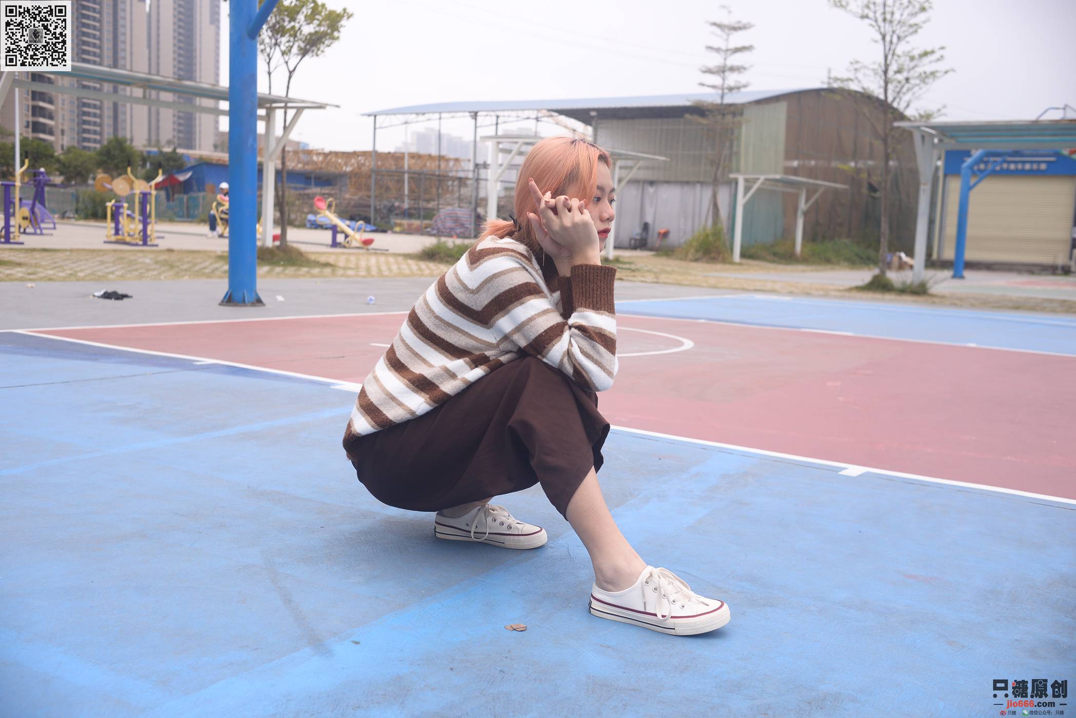 图片[150]-[只糖棉袜]NO.215 彤彤 初见你时难掩的悸动[182P] – 速更版-美库