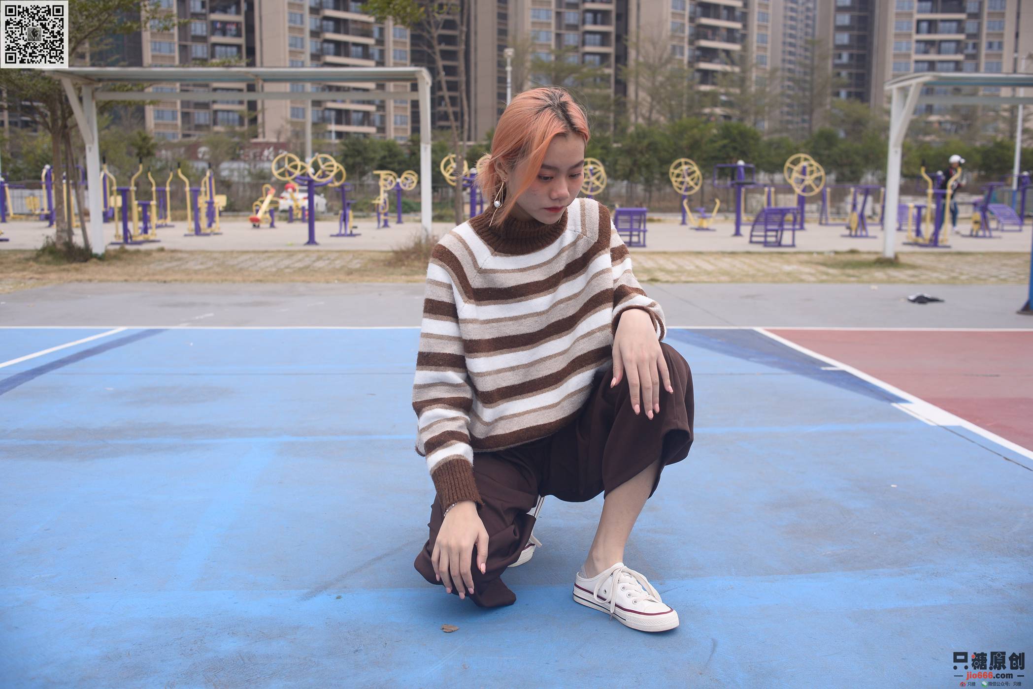 图片[157]-[只糖棉袜]NO.215 彤彤 初见你时难掩的悸动[182P] – 速更版-美库