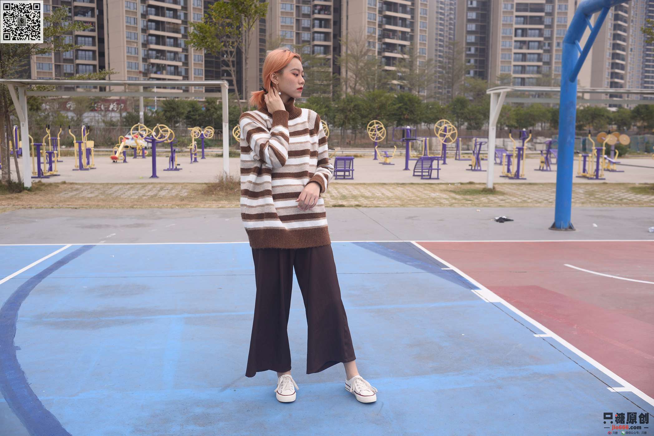 图片[162]-[只糖棉袜]NO.215 彤彤 初见你时难掩的悸动[182P] – 速更版-美库