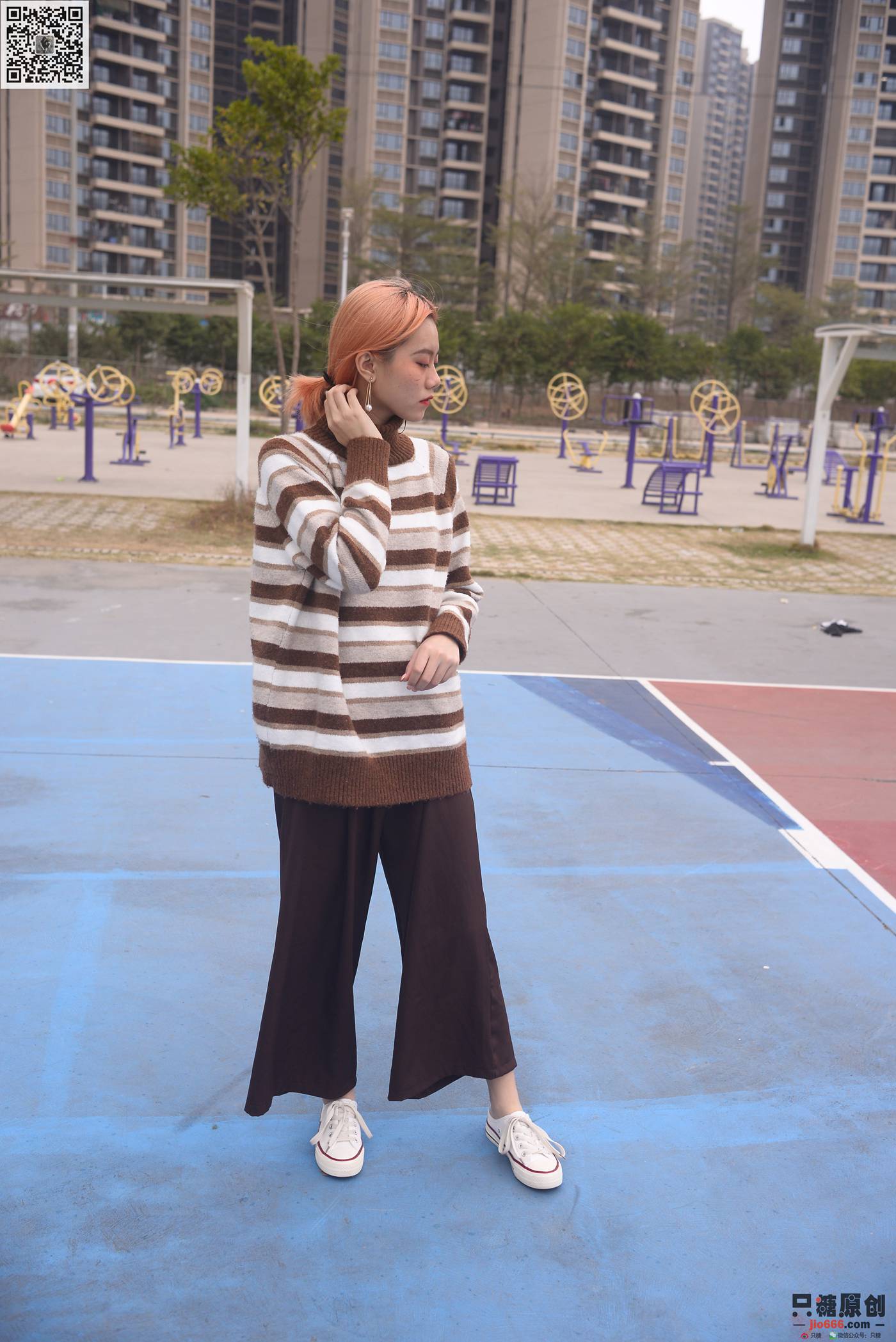 图片[163]-[只糖棉袜]NO.215 彤彤 初见你时难掩的悸动[182P] – 速更版-美库