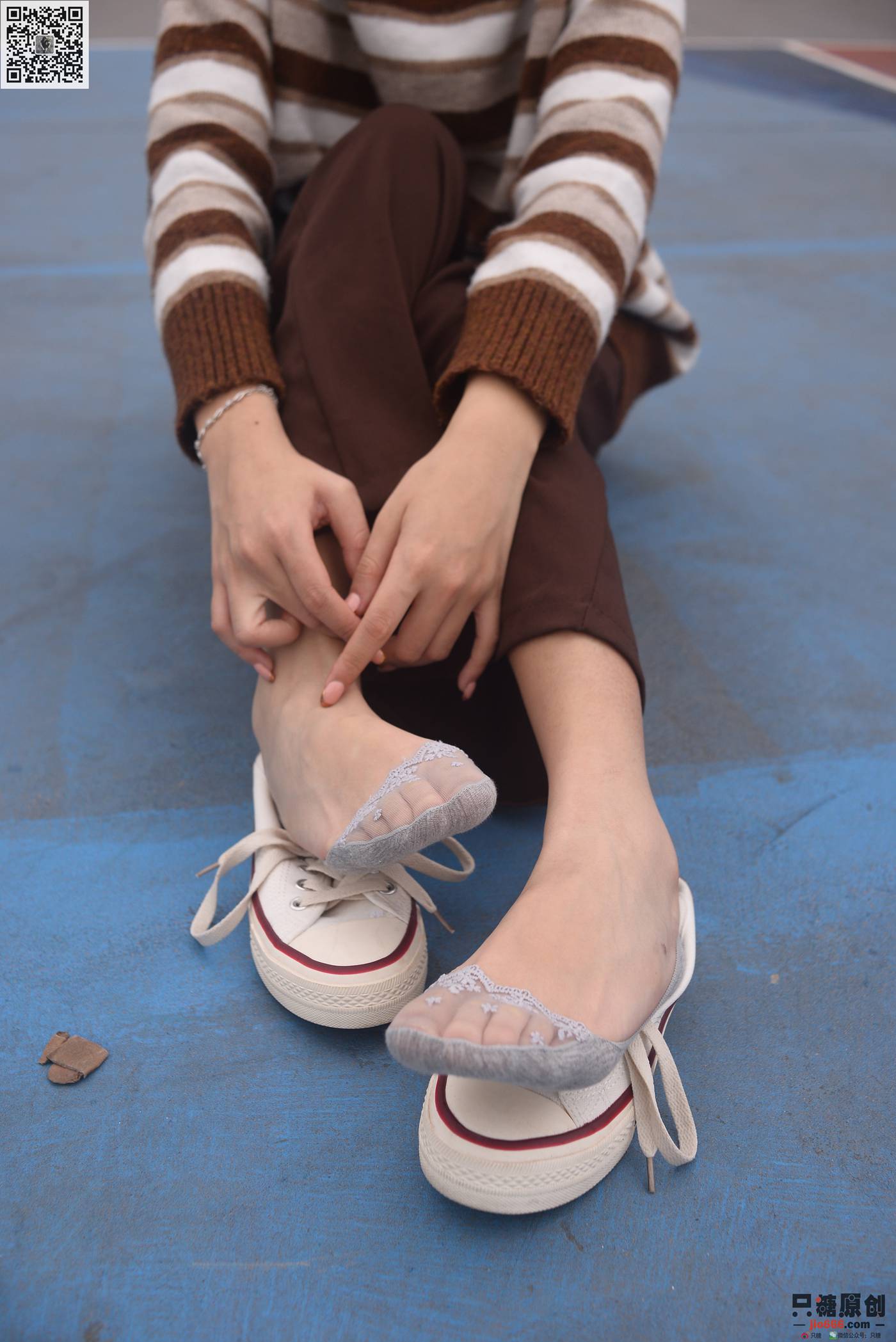 图片[170]-[只糖棉袜]NO.215 彤彤 初见你时难掩的悸动[182P] – 速更版-美库