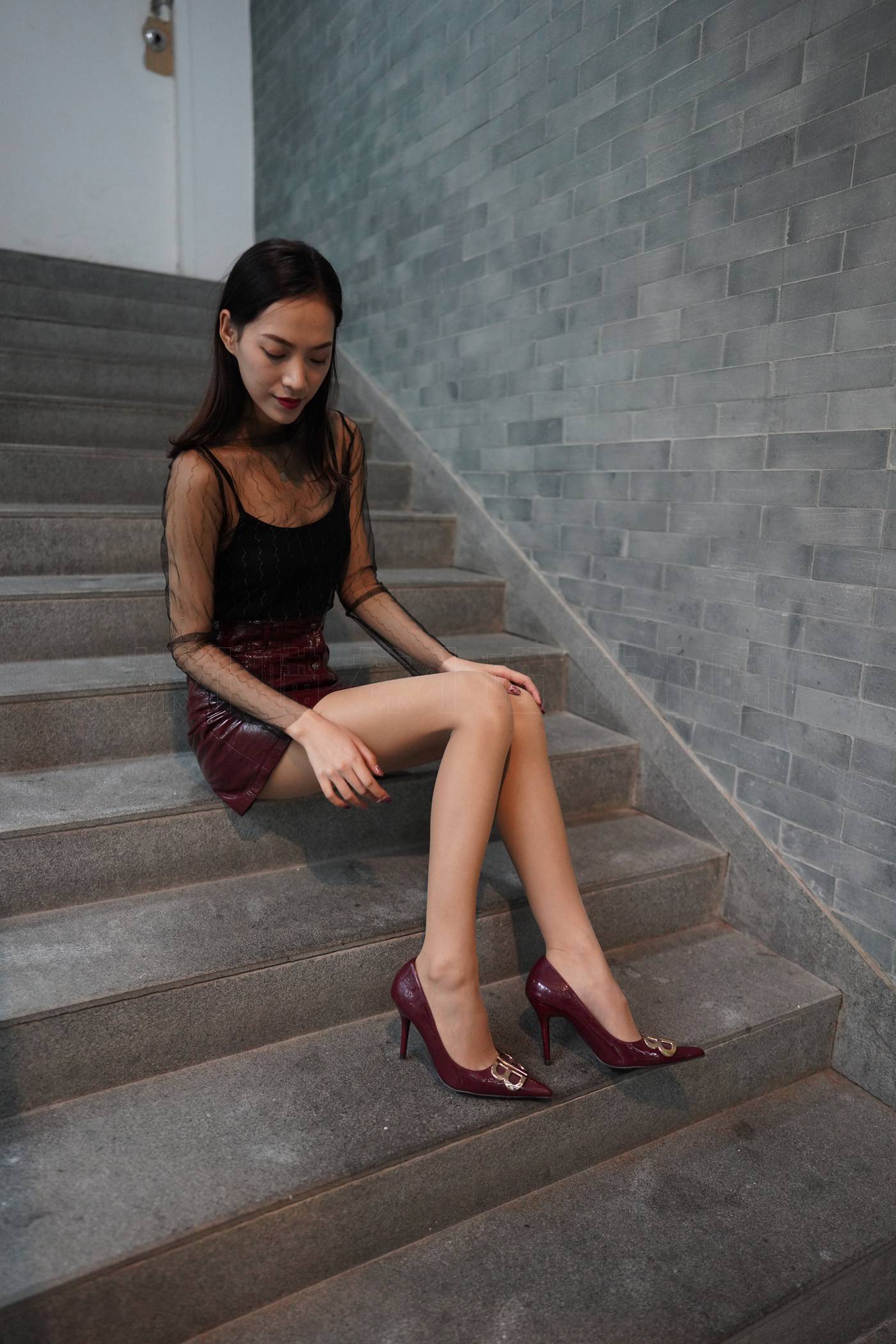 图片[42]-[壹吻映画]YW013《素素·酒红皮裙》[89+1P] – 速更版-美库