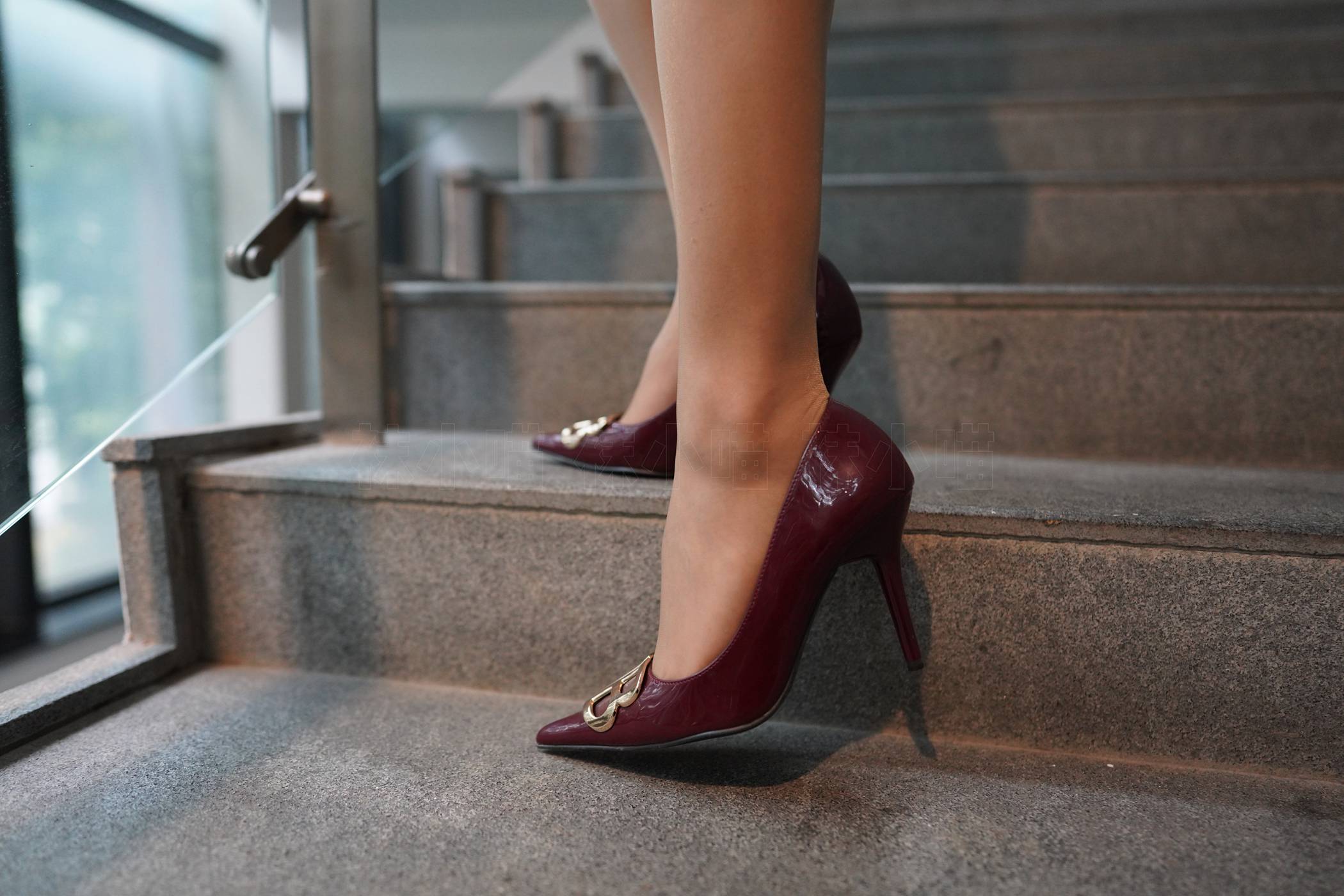 图片[71]-[壹吻映画]YW013《素素·酒红皮裙》[89+1P] – 速更版-美库