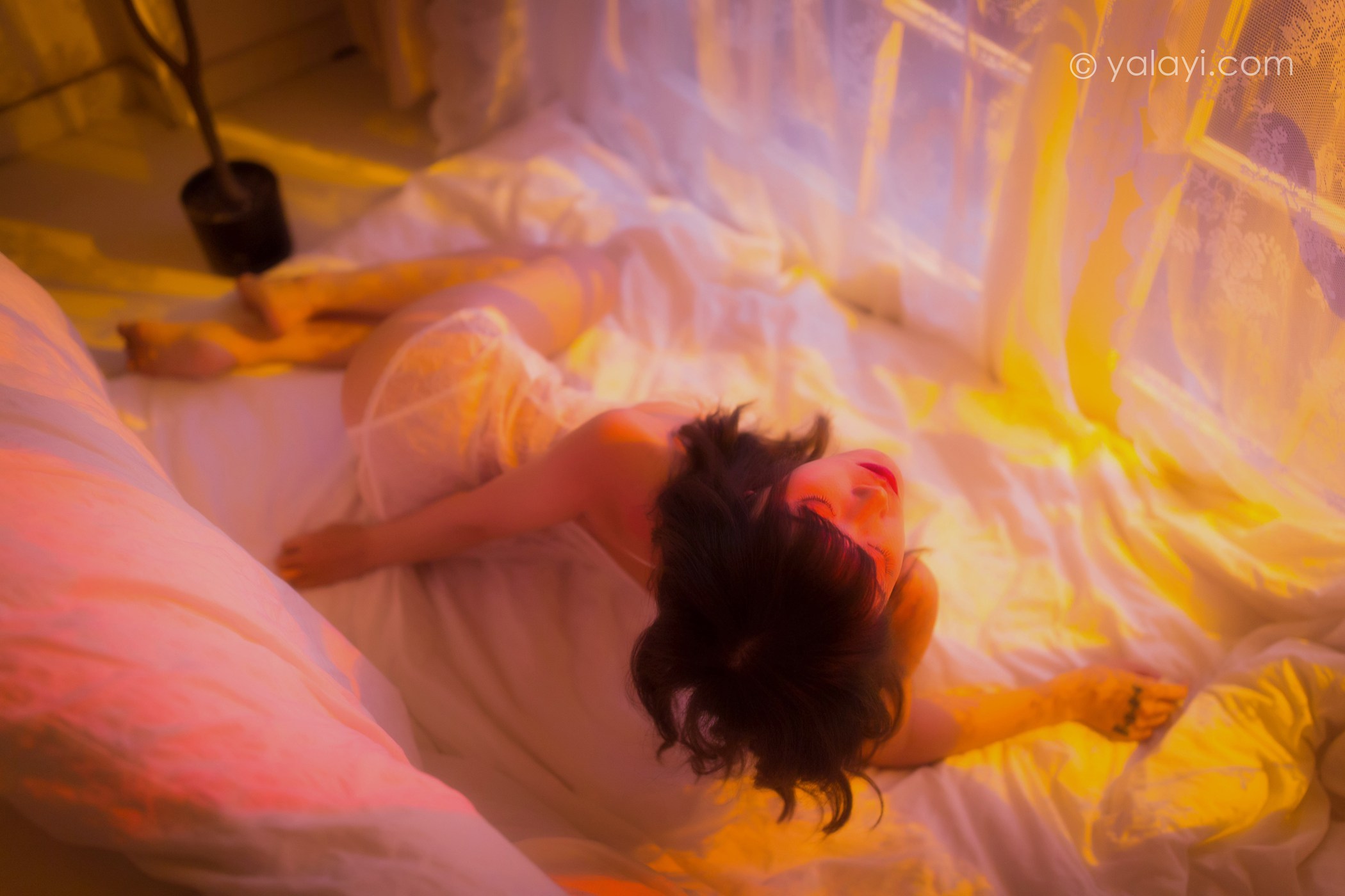 图片[16]-[YALAYI雅拉伊]2021.03.26 NO.779 凝想之痕 臻儿[47+1P] – 速更版-美库