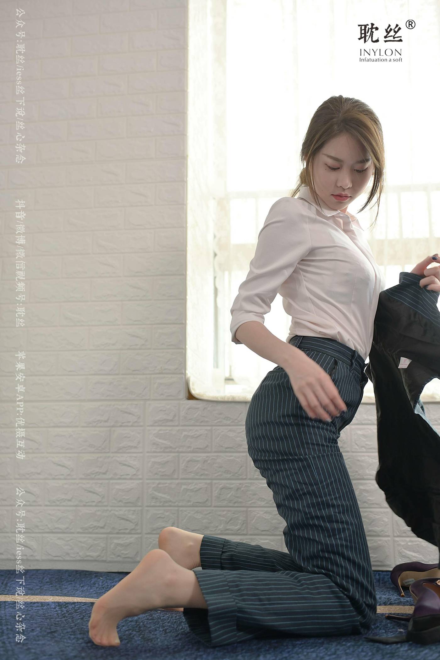 图片[81]-[IESS异思趣向] 耽丝 佳爷-爷青回 [91P] – 速更版-美库