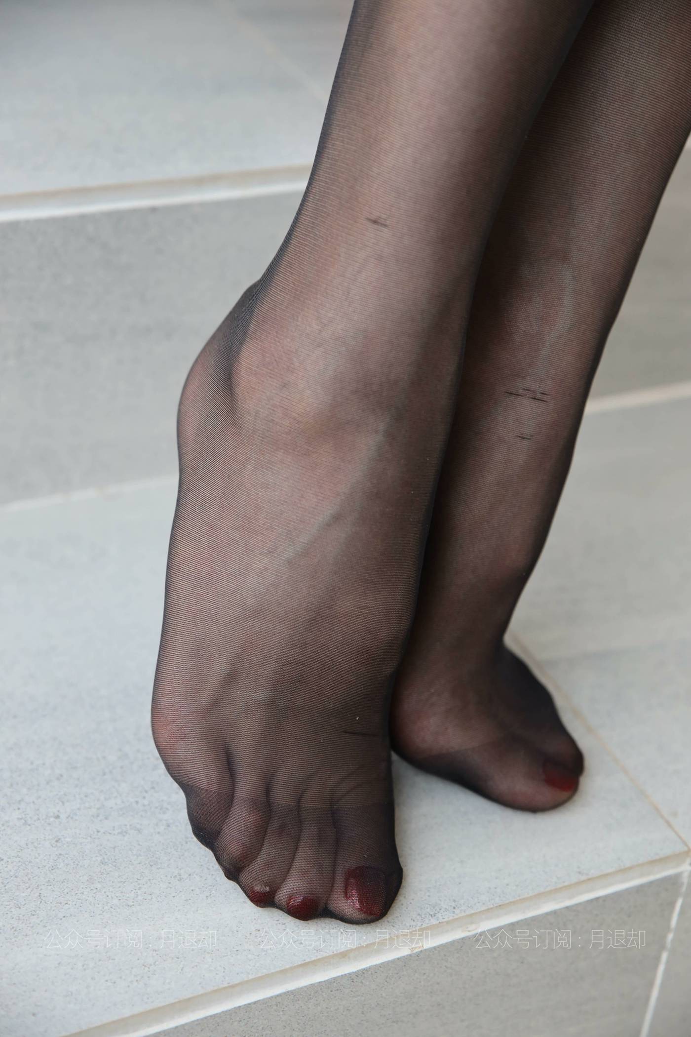 图片[28]-[IESS异思趣向] 耽丝 飘飘的红色高跟鞋 [60P] – 速更版-美库