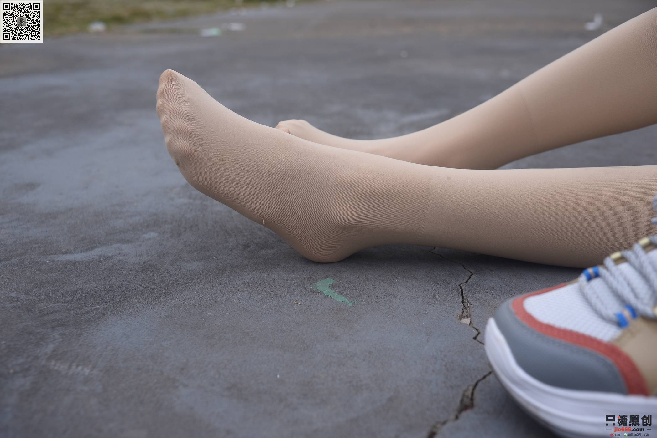 图片[123]-[只糖棉袜]NO.233 小伊 春天的花开满了墙[183P] – 速更版-美库