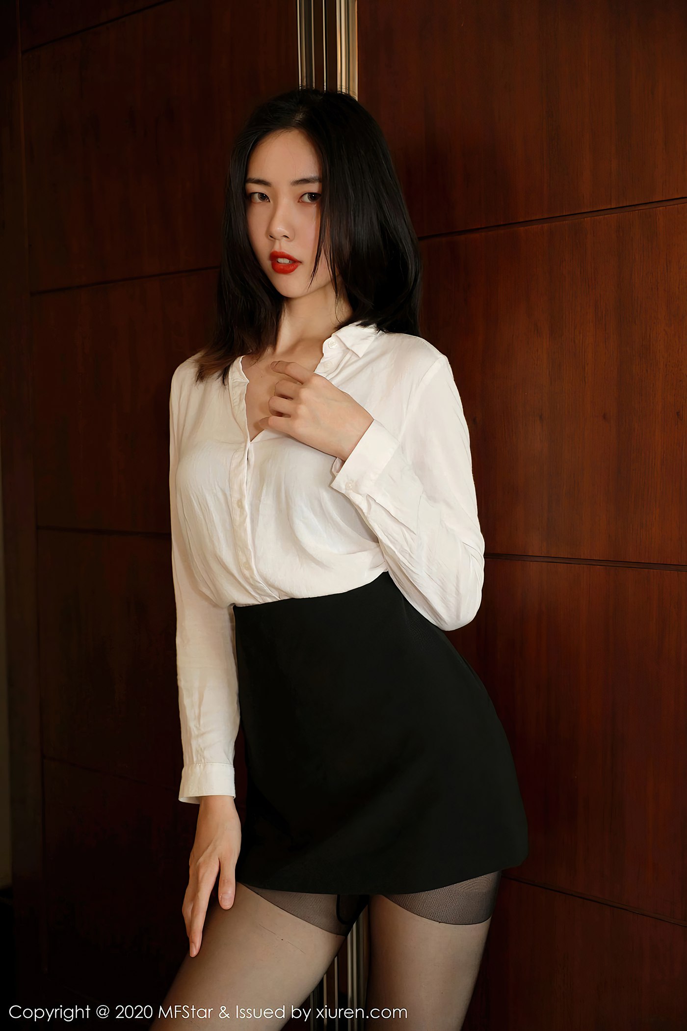 图片[50]-[MFStar模范学院]2020.08.19 VOL.371 噜噜妞儿 [57P] – 速更版-美库