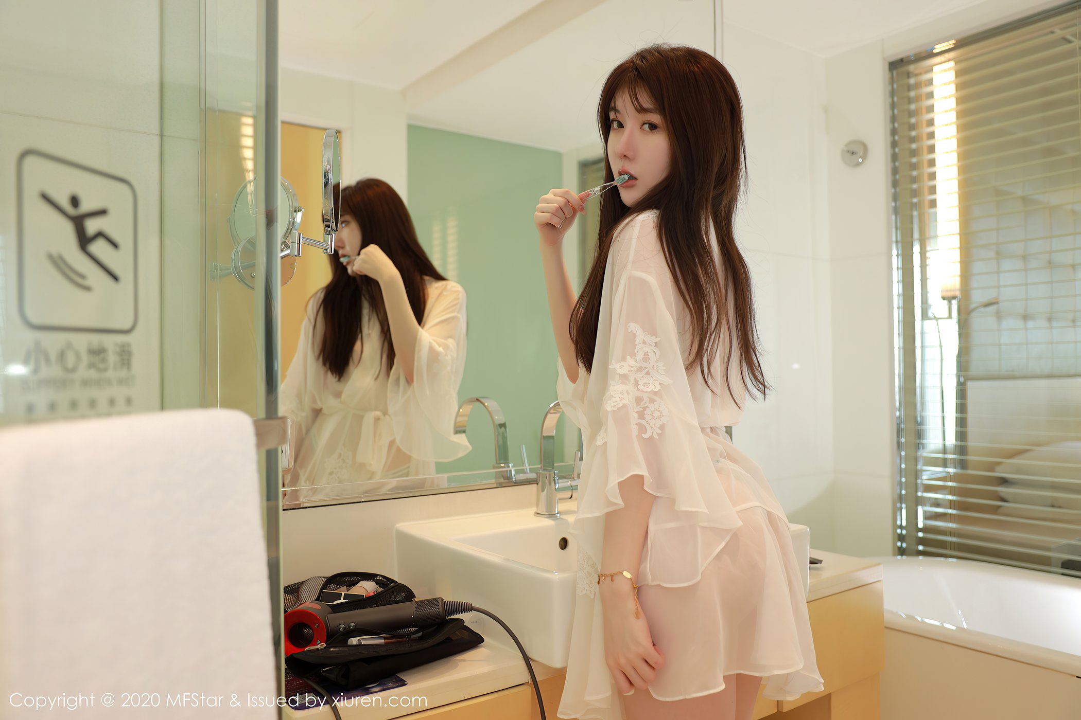 图片[46]-[MFStar模范学院]2020.08.21 VOL.373 薛琪琪sandy [53P] – 速更版-美库