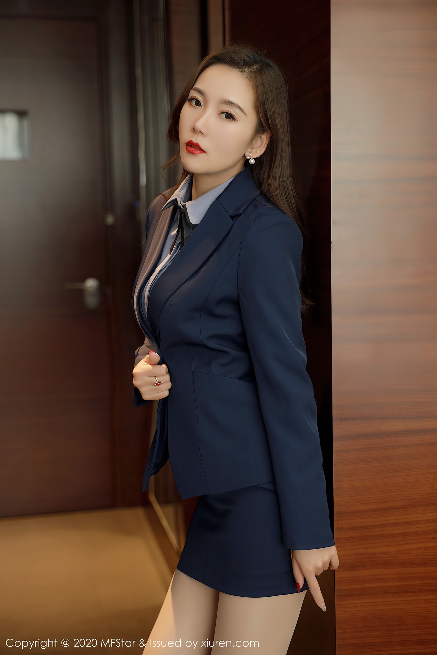 图片[40]-[MFStar模范学院] 2020.12.16 VOL.425 艾静香[44+1P] – 速更版-美库