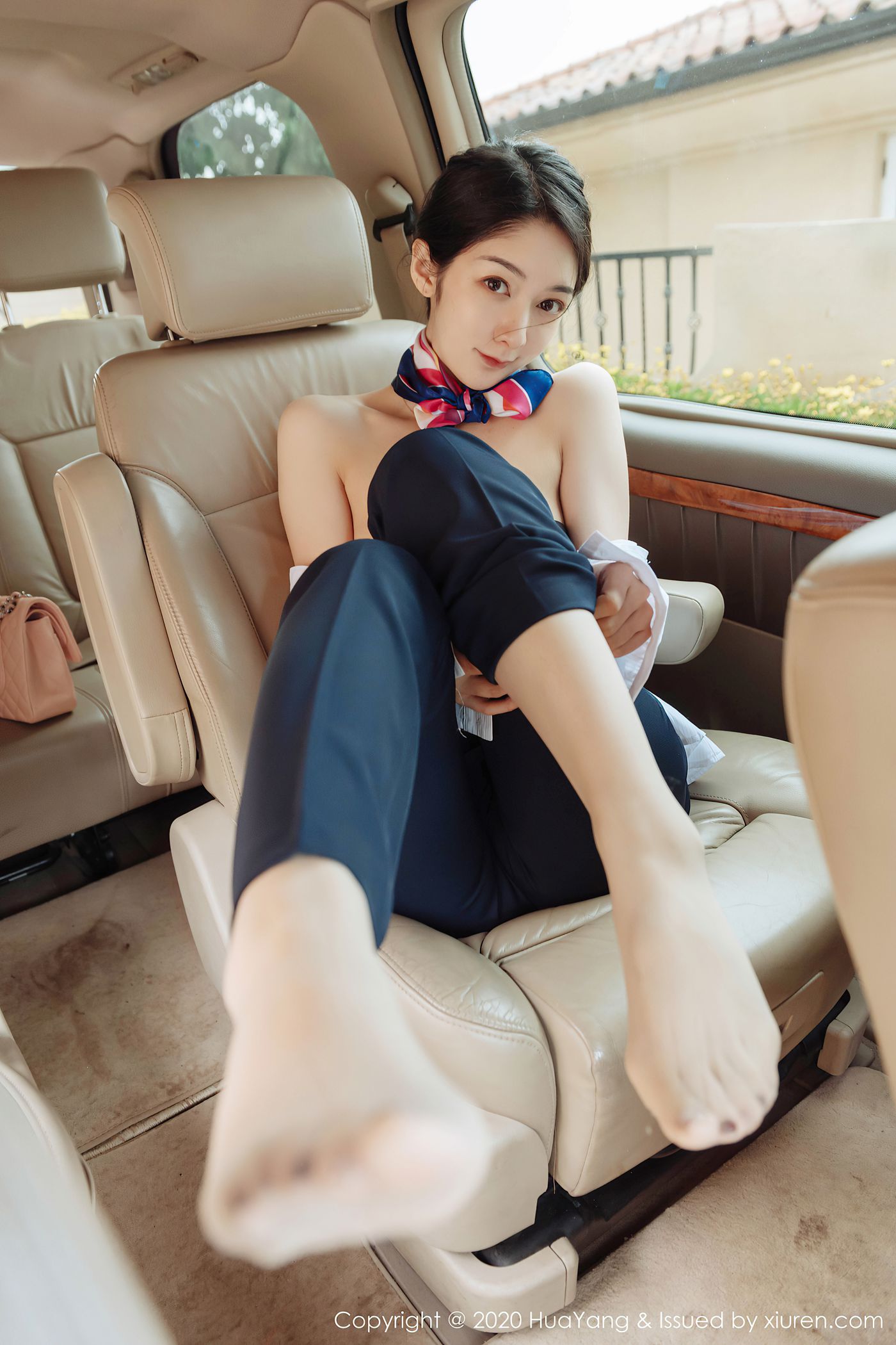 图片[45]-[HuaYang花漾show]HYG20200630VOL0248 2020.06.30 VOL.248 小热巴 车模空姐制[53+1P] – 速更版-美库