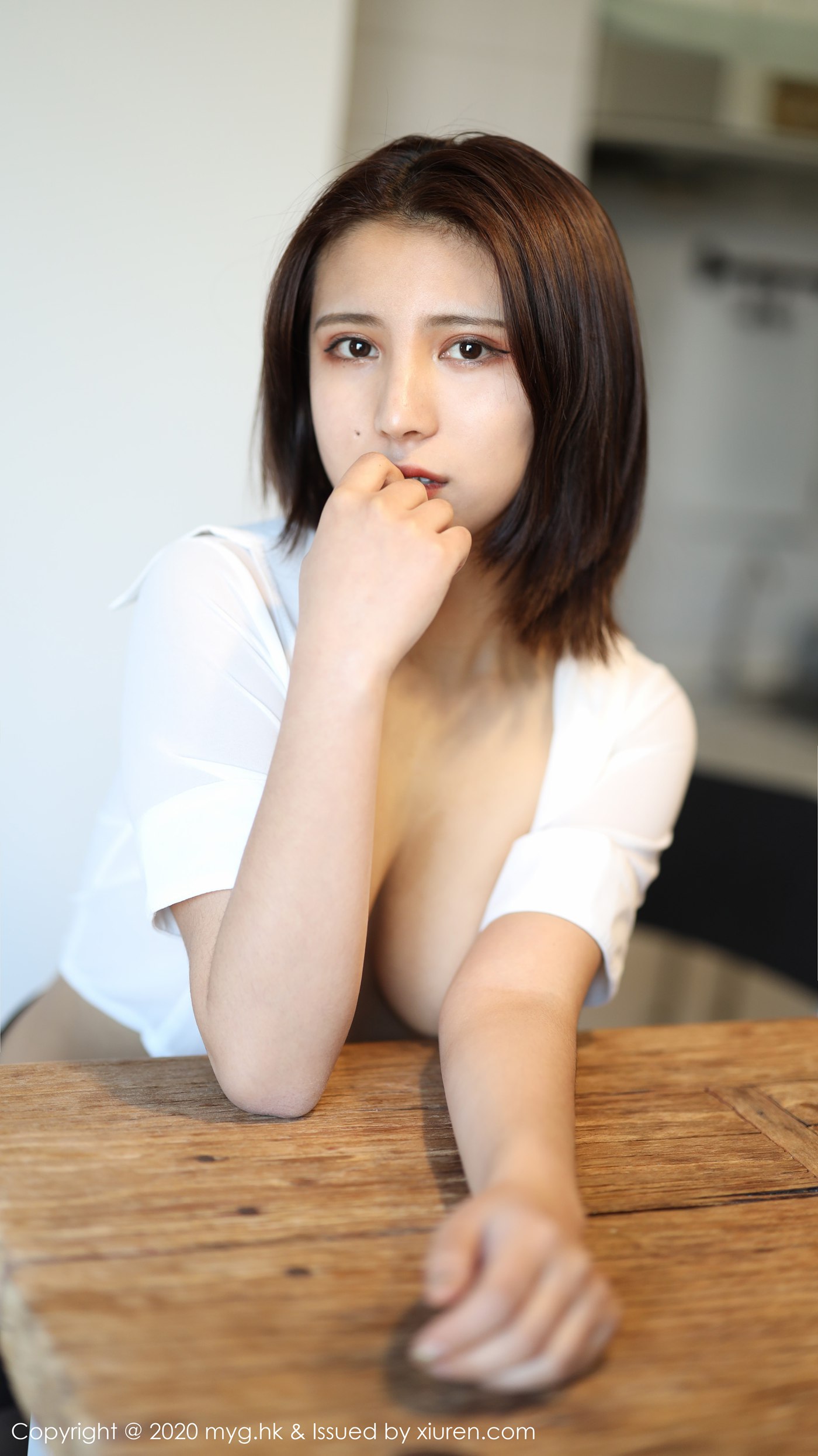 图片[32]-[MyGirl美媛馆]MYG20200504VOL0437 2020.05.04 VOL.437 经典白衬衫黑丝袜 久久Aimee[47+1P] – 速更版-美库