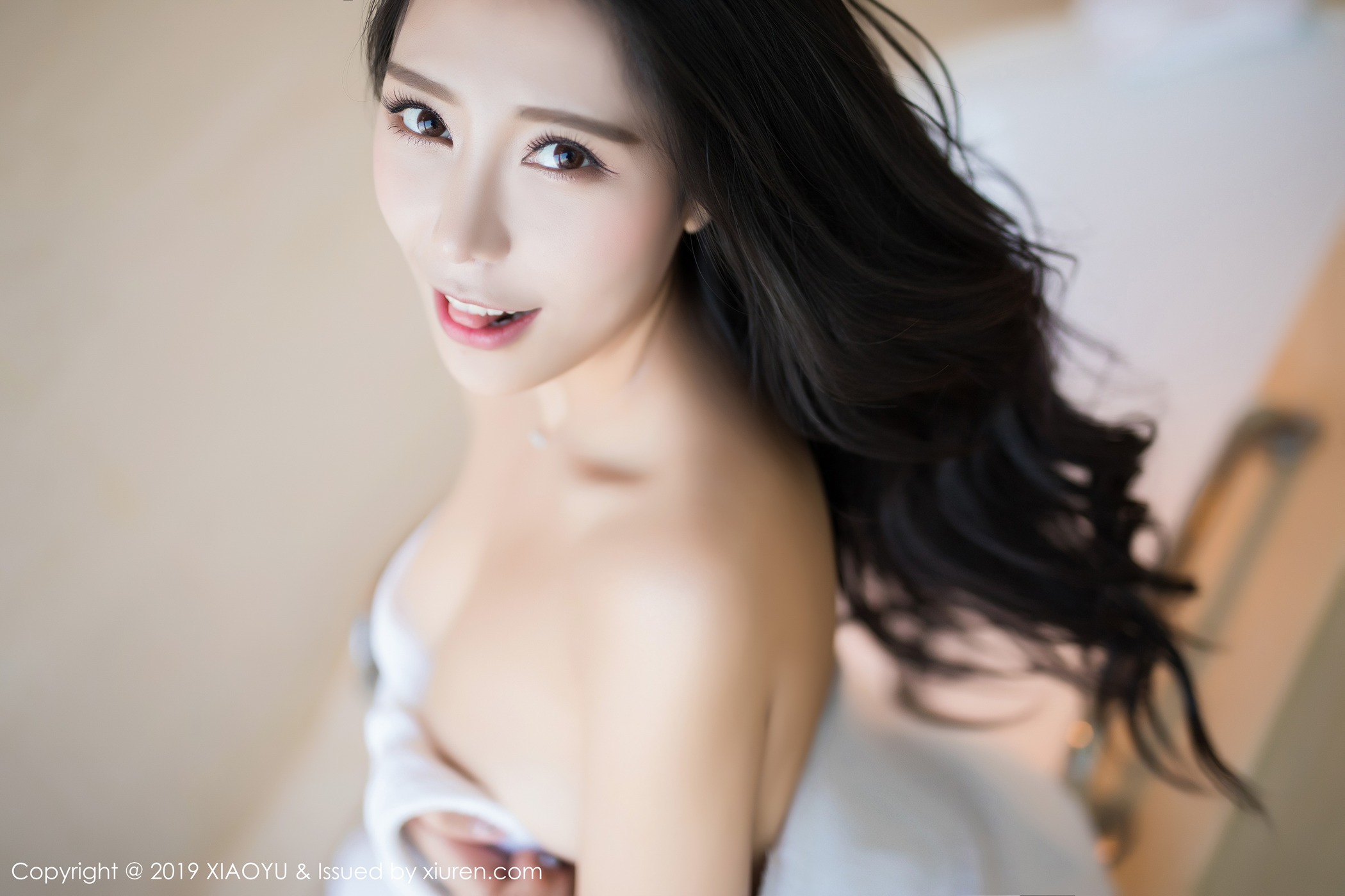 图片[53]-[XIAOYU语画界]YU20190820VOL0136 2019.08.20 VOL.136 浴袍藏不住的魔鬼般惹火身材 安可儿[52+1P] – 速更版-美库