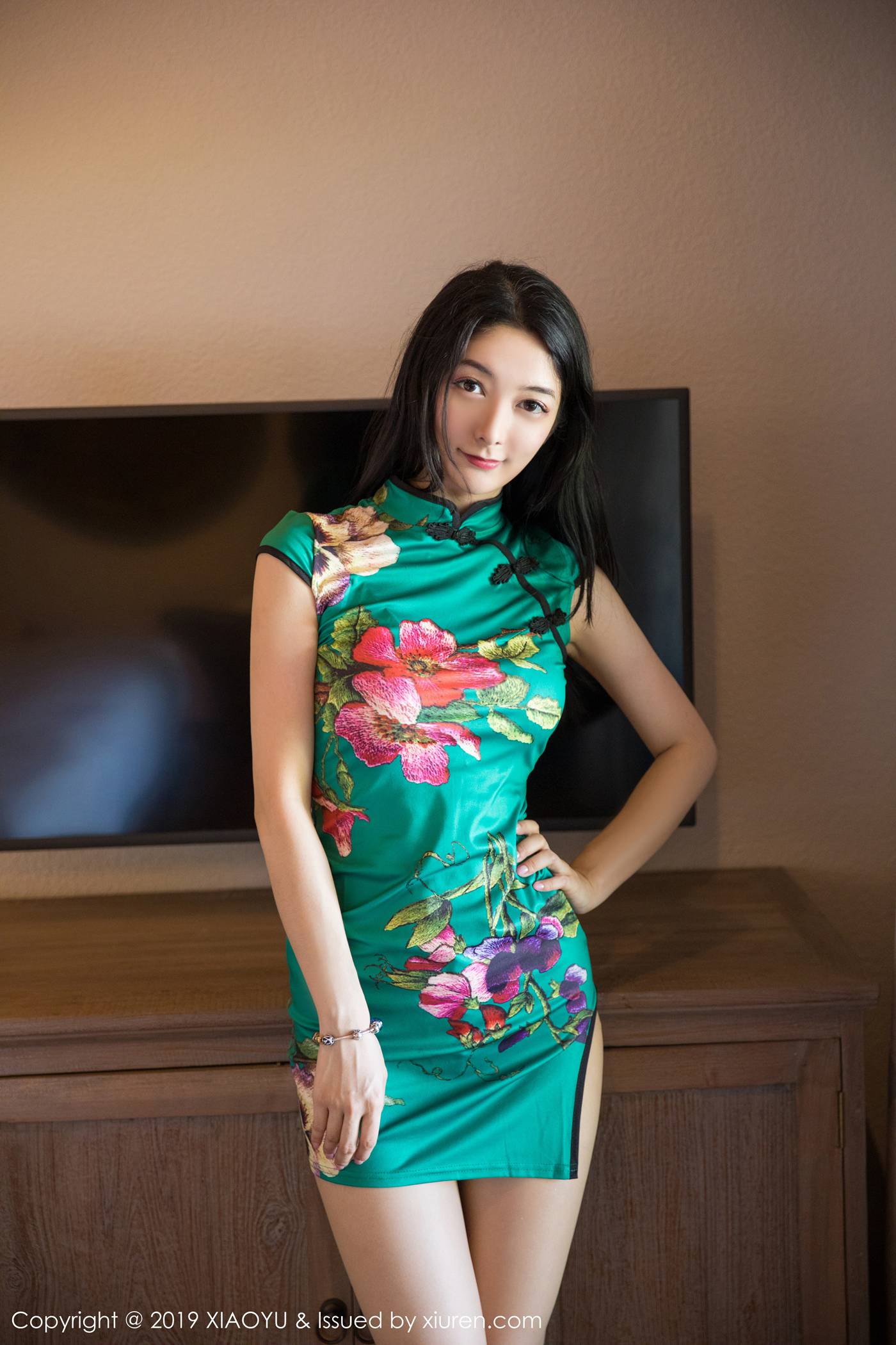 图片[45]-[XIAOYU语画界]YU20191114VOL0193 2019.11.14 VOL.193 古典韵味旗袍与魅惑丝袜 Angela小热巴[57+1P] – 速更版-美库