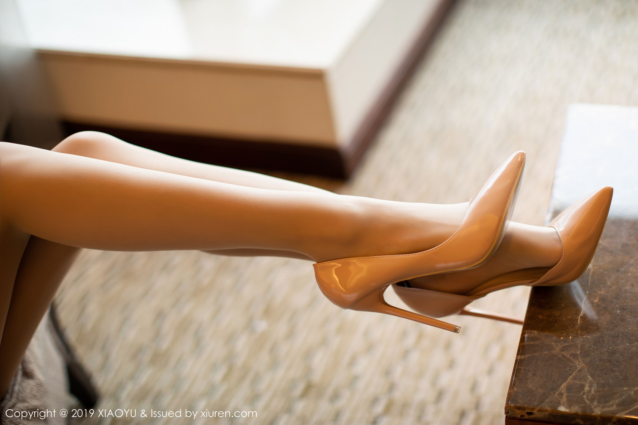 图片[56]-[XIAOYU语画界]YU20191212VOL0213 2019.12.12 VOL.213 职业秘书装扮性感肉袜美腿 何嘉颖[63+1P] – 速更版-美库