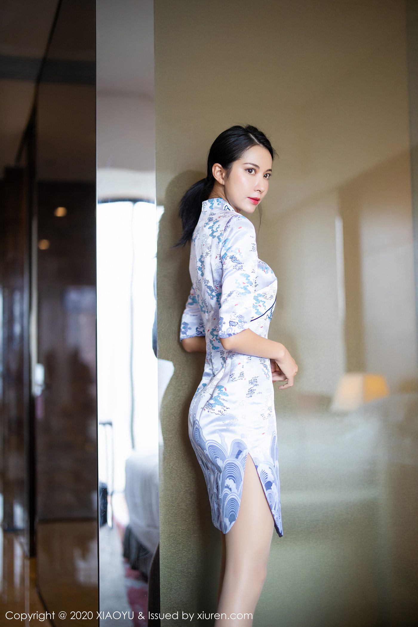 图片[64]-[XIAOYU语画界]YU20200507VOL0304 2020.05.07 VOL.304 青花瓷色彩的古典韵味旗袍 Carry[71+1P] – 速更版-美库