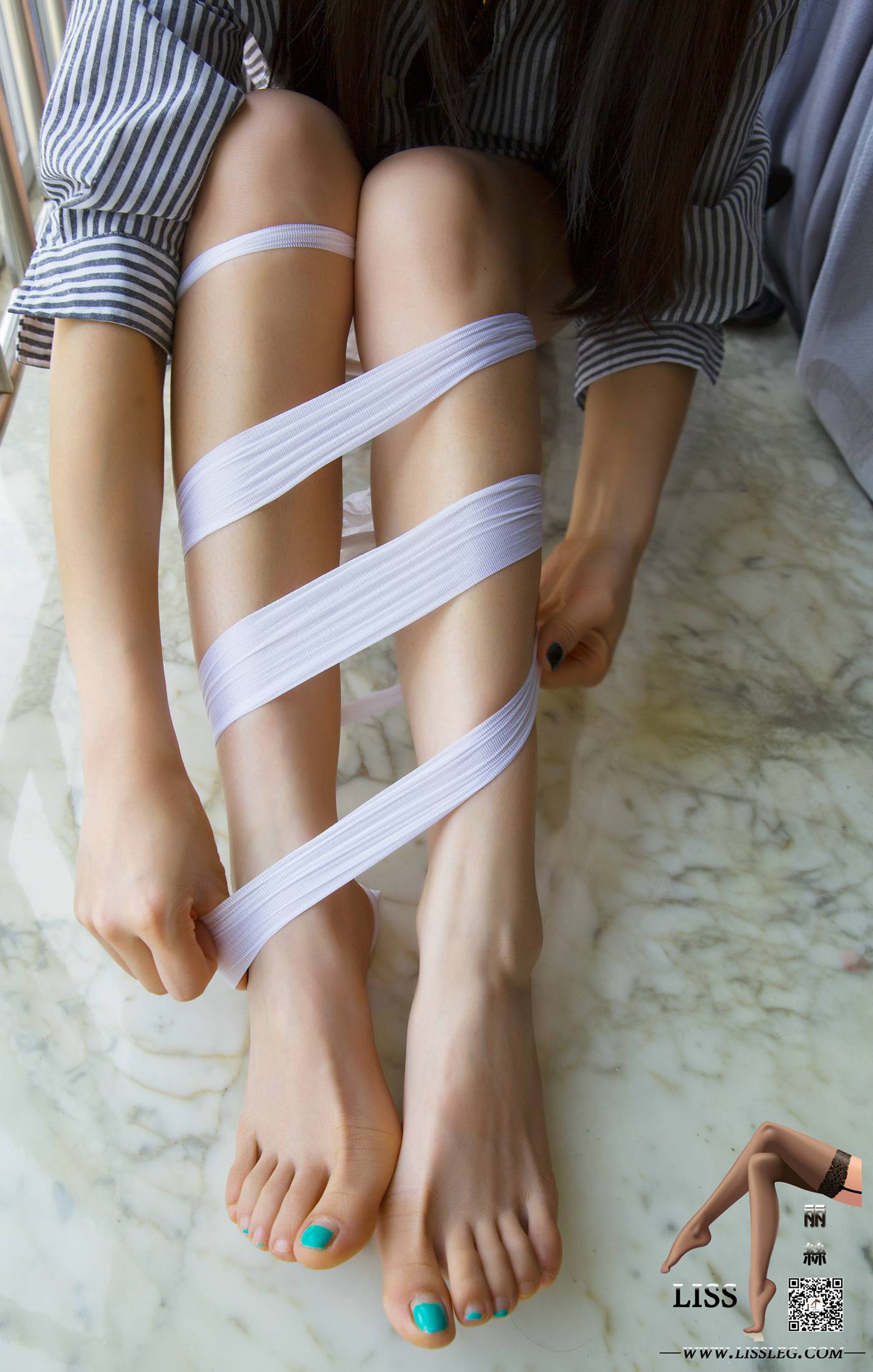 图片[12]-[LISS丽丝映像]NO.009 莎莎小姐 情蜜玉足 白蕾丝筒袜与超薄肉丝[91P] – 速更版-美库