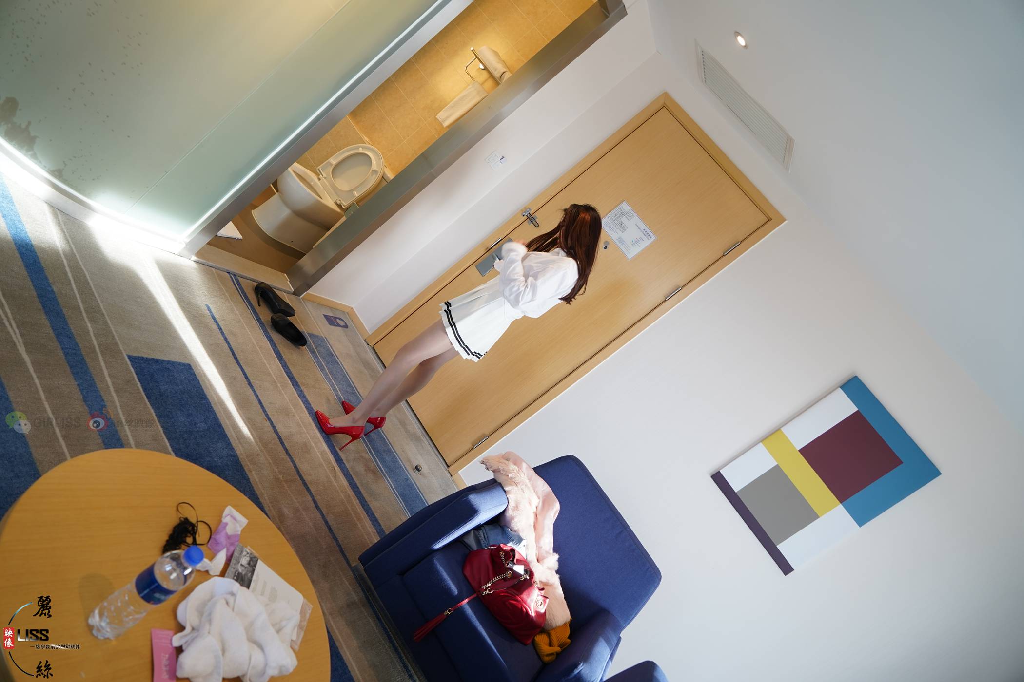 图片[38]-[LISS丽丝映像]NO.003 车模韩露小姐《这双丝腿是真的细长细长》[53P] – 速更版-美库