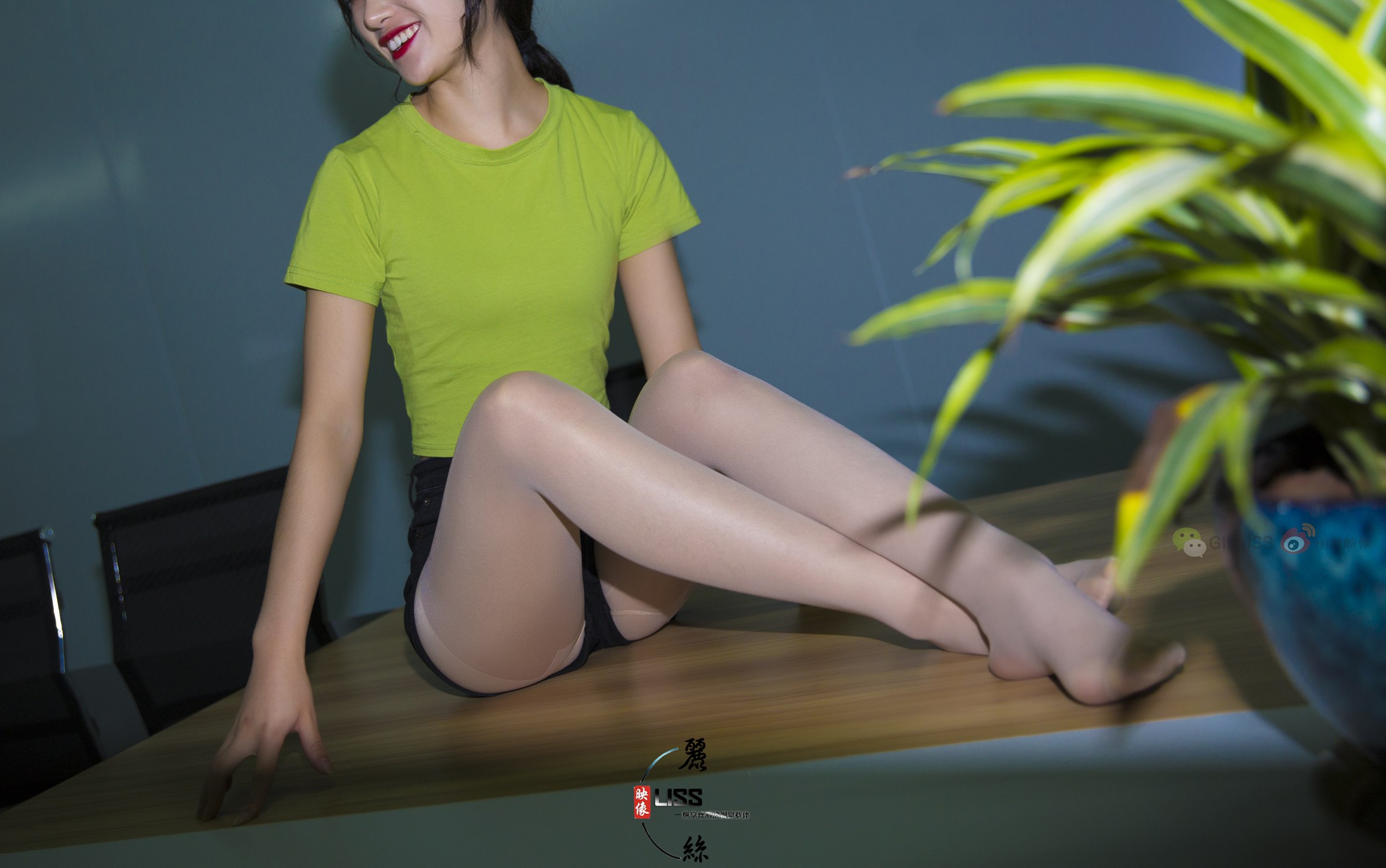 图片[45]-[LISS丽丝映像]NO.016 琪琪《这是打赏过最美的腿》[50P] – 速更版-美库