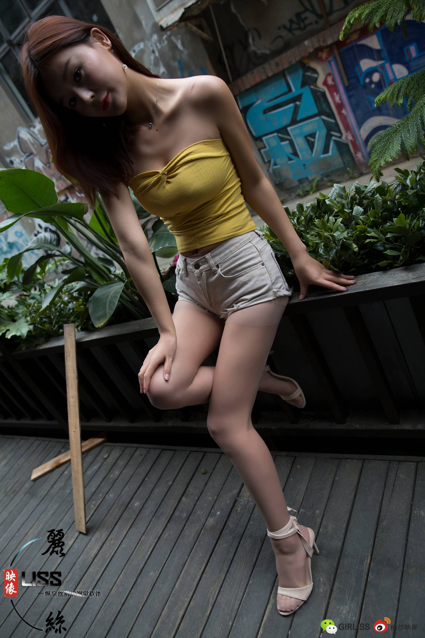 图片[45]-[LISS丽丝映像]NO.038 凉冰《穿超短热裤+丝袜的凉冰》[53P] – 速更版-美库