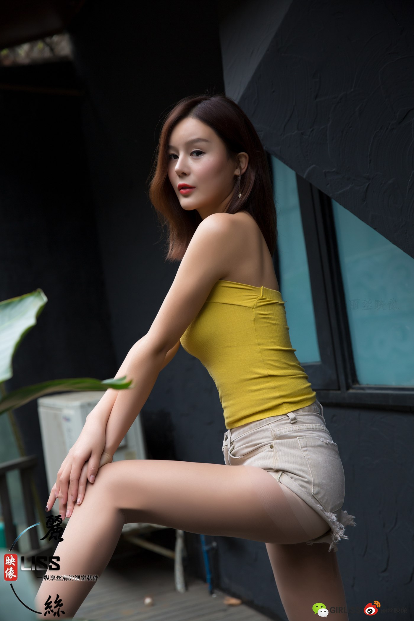 图片[53]-[LISS丽丝映像]NO.038 凉冰《穿超短热裤+丝袜的凉冰》[53P] – 速更版-美库