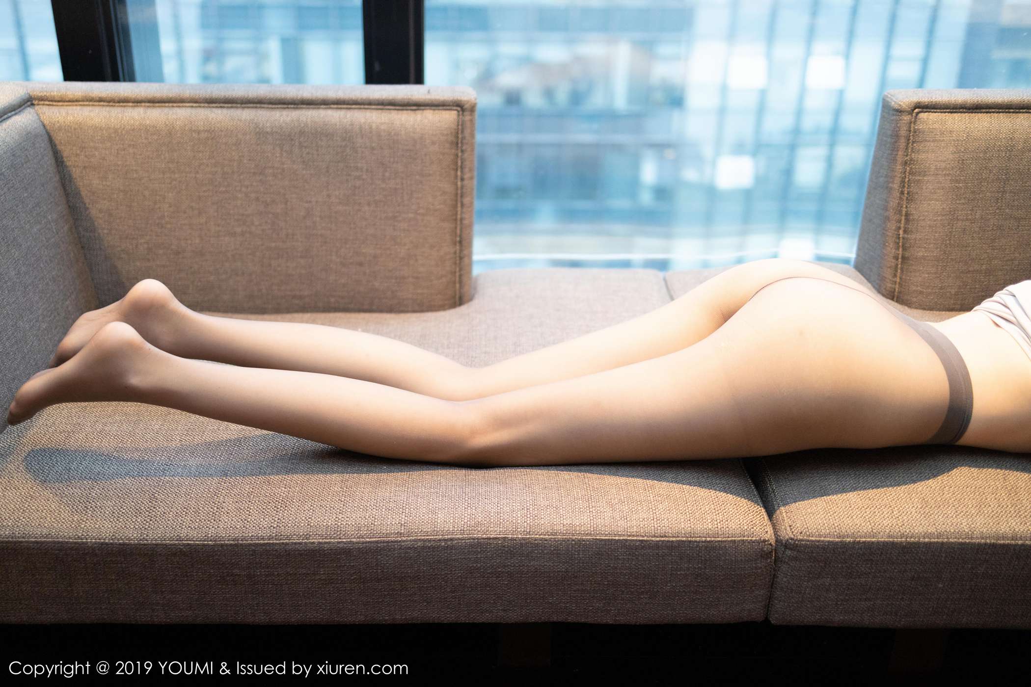 图片[19]-[YouMi尤蜜荟]YMH20191202VOL0380 2019.12.02 VOL.380 性感吊裙下丝足极致诱惑 葛征Model[56+1P] – 速更版-美库