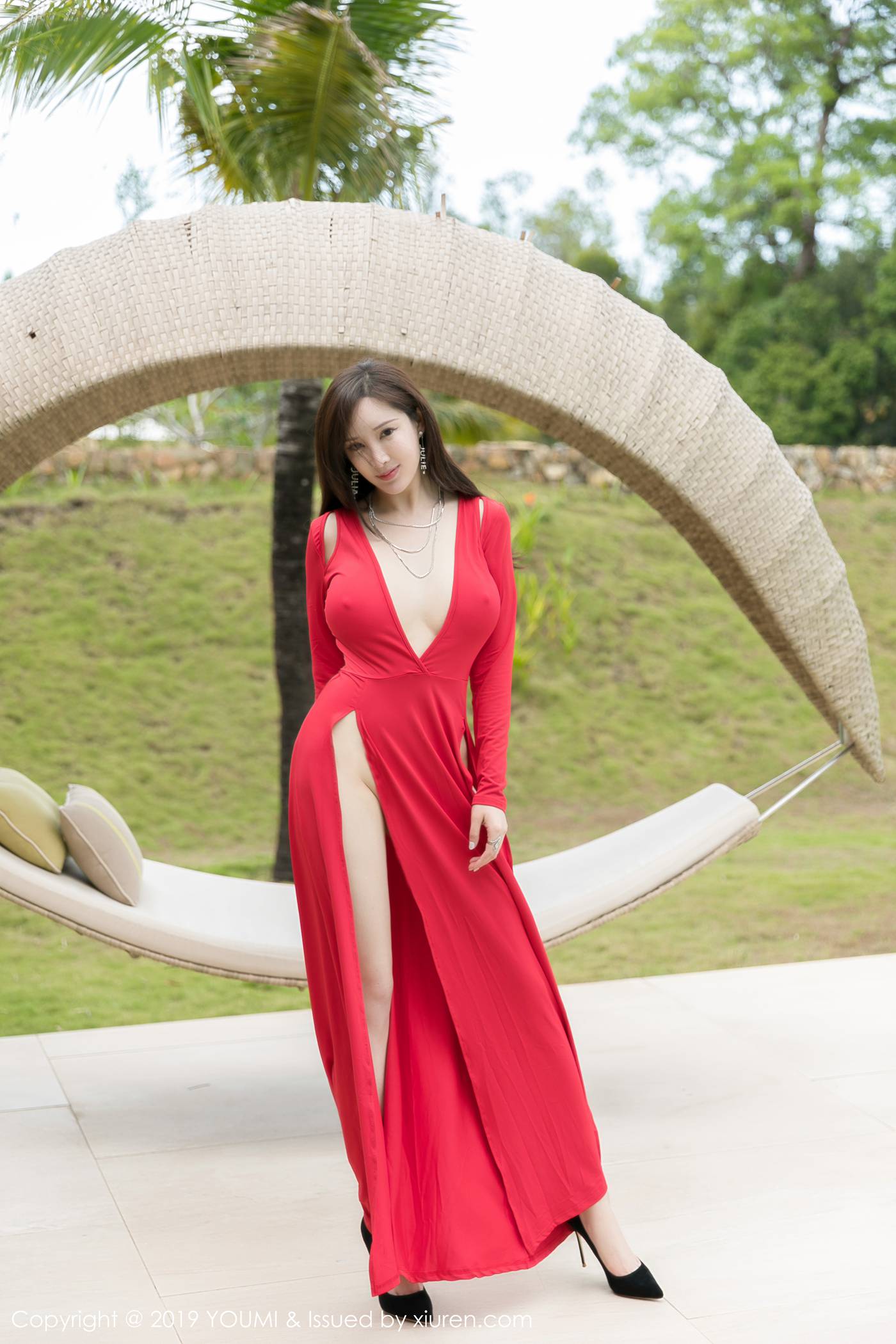 图片[63]-[YouMi尤蜜荟]YMH20191206VOL0383 2019.12.06 VOL.383 猩红的高开长裙 奶瓶土肥圆矮挫丑黑穷[62+1P] – 速更版-美库