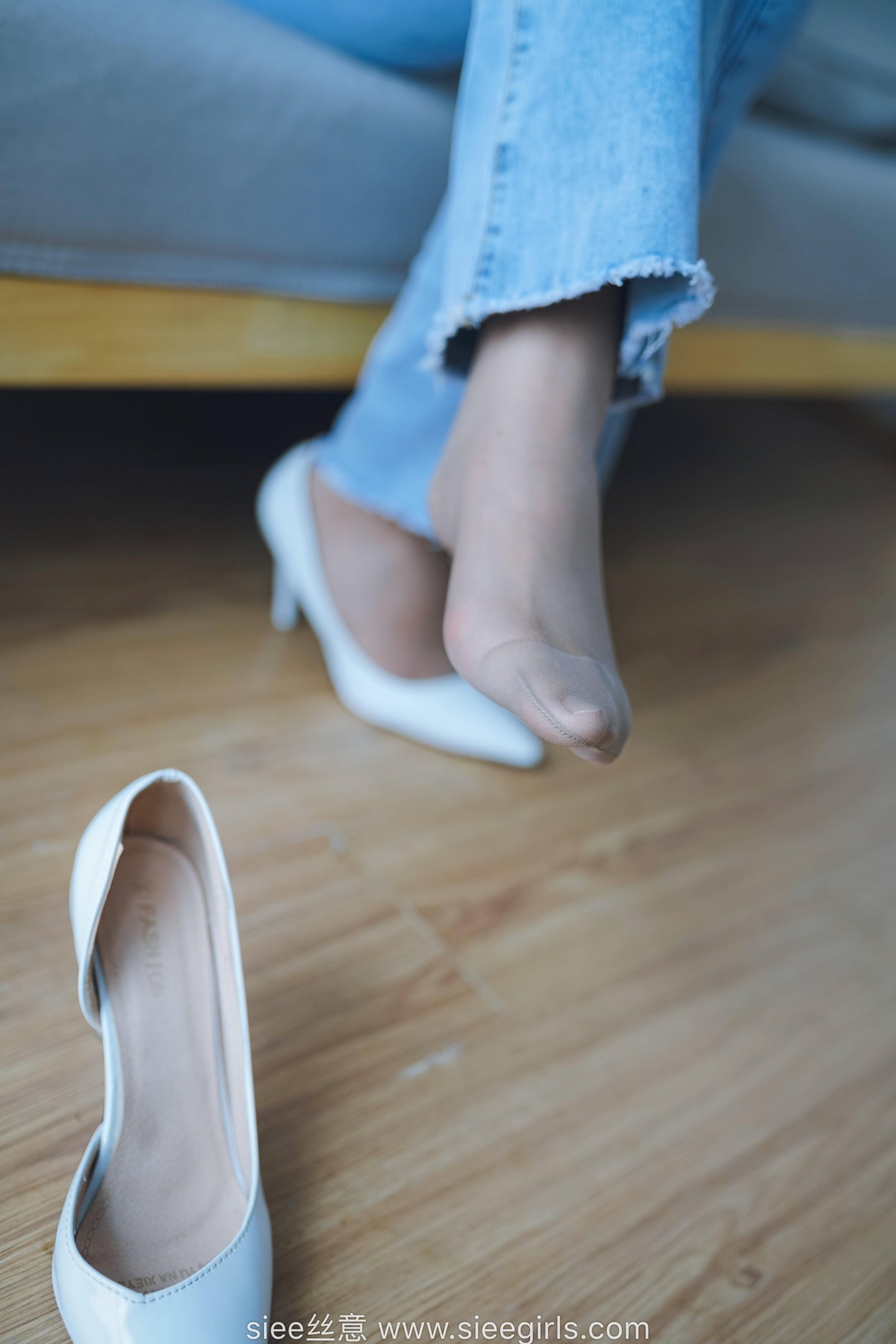图片[17]-[SIEE丝意] No.471 文文～白色高跟鞋，裤里丝 [45P] – 速更版-美库