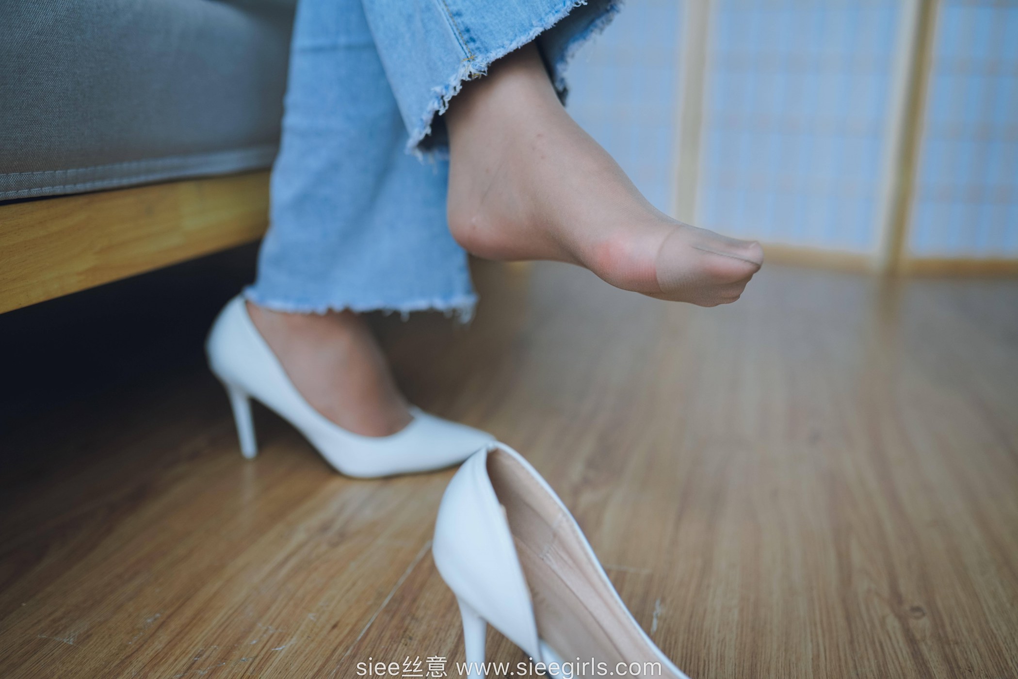 图片[18]-[SIEE丝意] No.471 文文～白色高跟鞋，裤里丝 [45P] – 速更版-美库