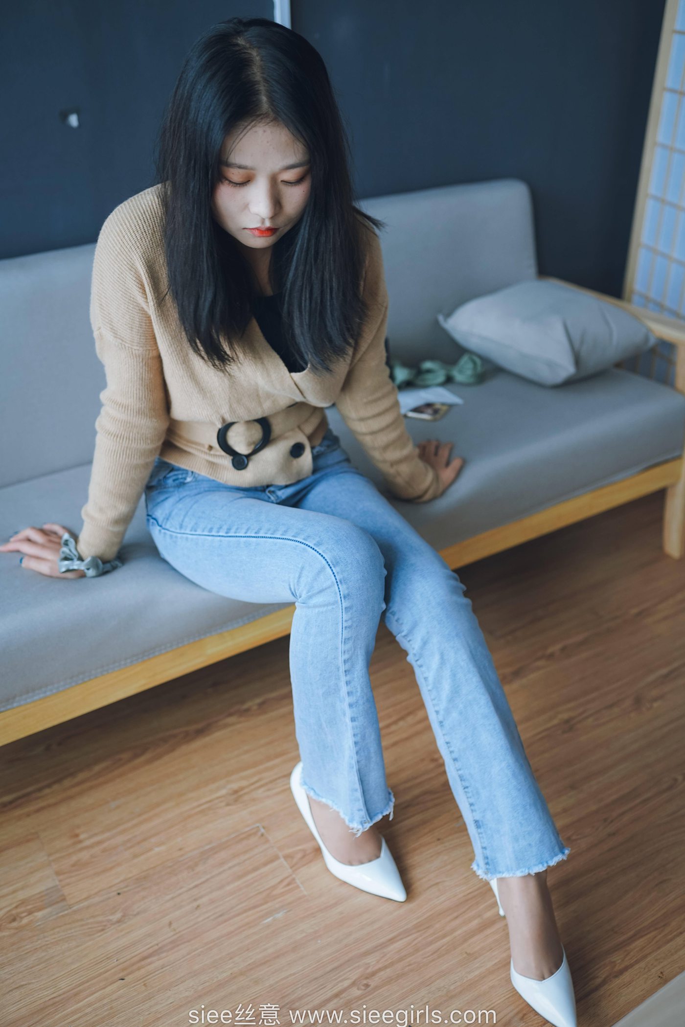 图片[23]-[SIEE丝意] No.471 文文～白色高跟鞋，裤里丝 [45P] – 速更版-美库