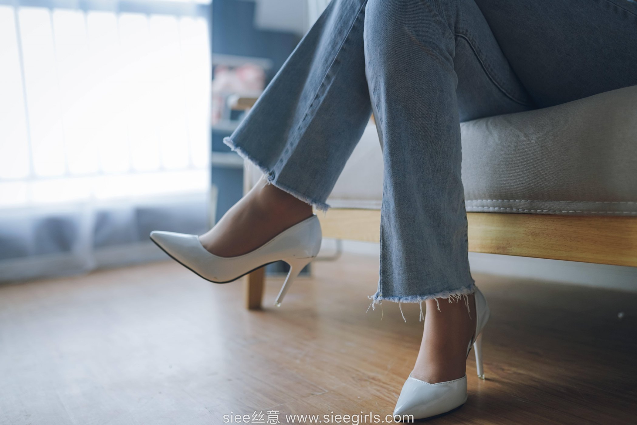 图片[26]-[SIEE丝意] No.471 文文～白色高跟鞋，裤里丝 [45P] – 速更版-美库