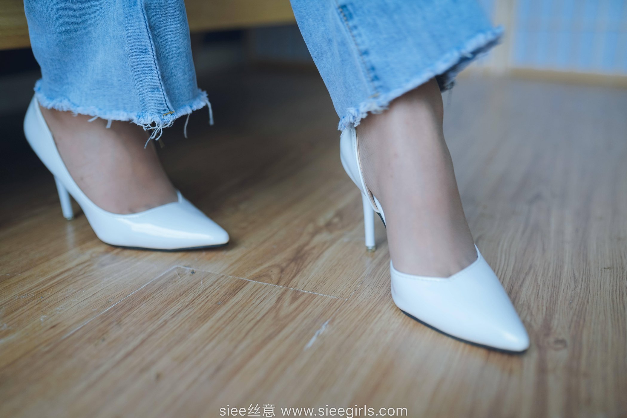 图片[30]-[SIEE丝意] No.471 文文～白色高跟鞋，裤里丝 [45P] – 速更版-美库