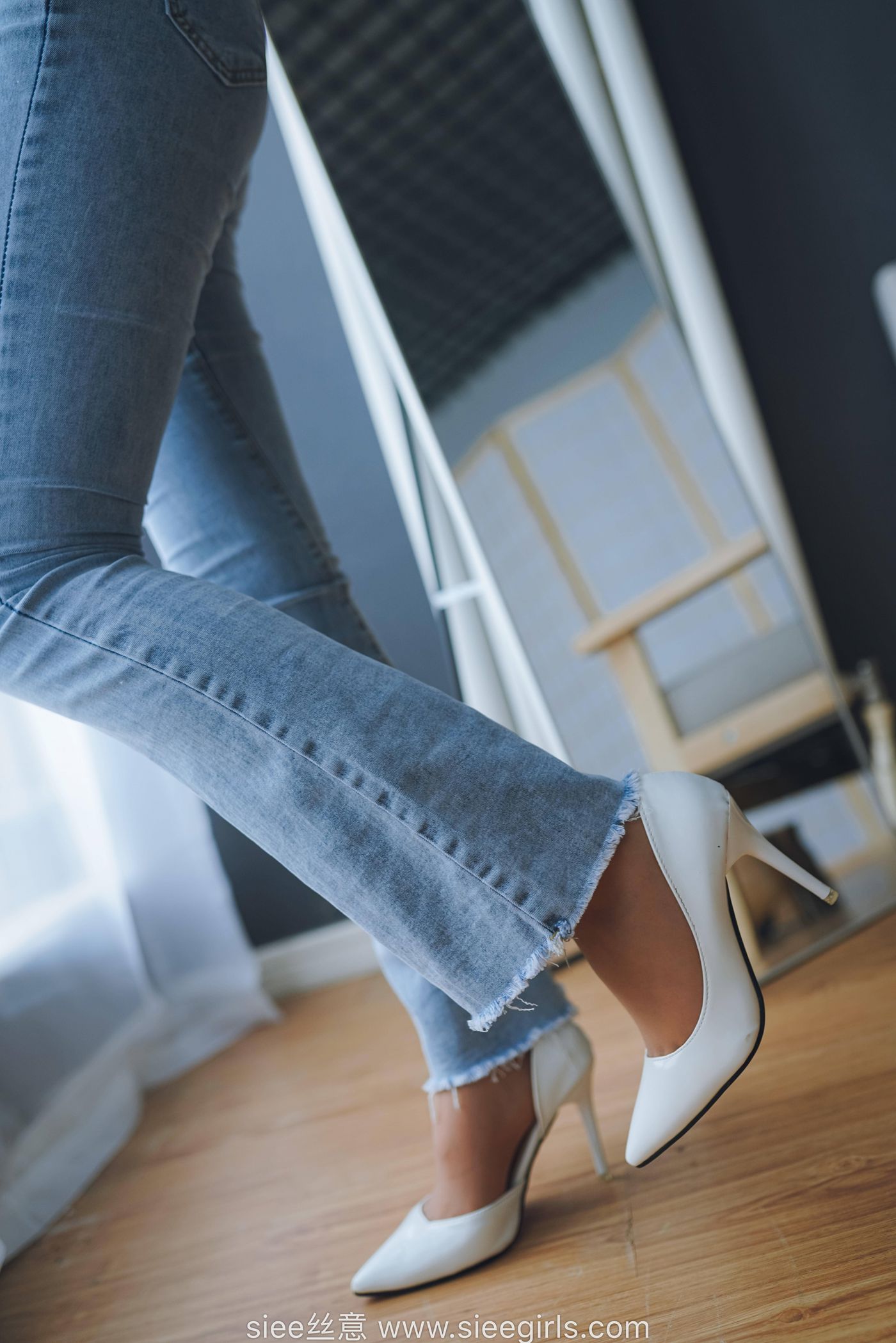 图片[32]-[SIEE丝意] No.471 文文～白色高跟鞋，裤里丝 [45P] – 速更版-美库