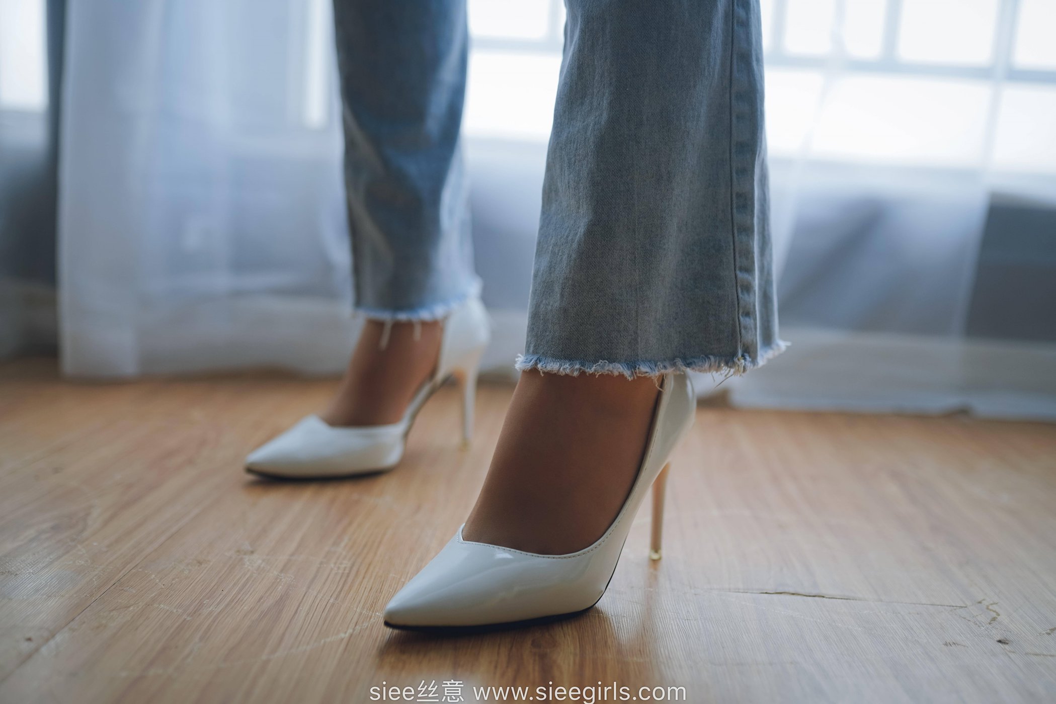 图片[46]-[SIEE丝意] No.471 文文～白色高跟鞋，裤里丝 [45P] – 速更版-美库